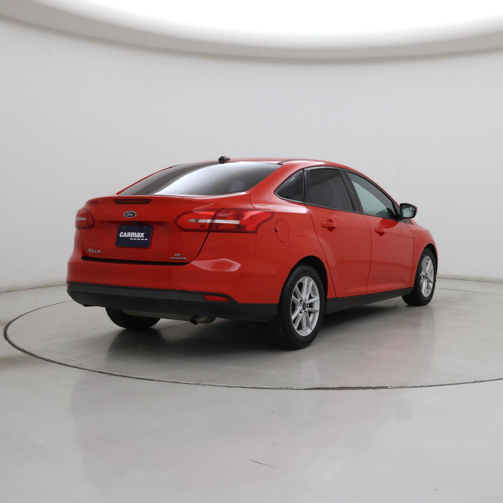 Thumbnail: 2016 Ford Focus - 8