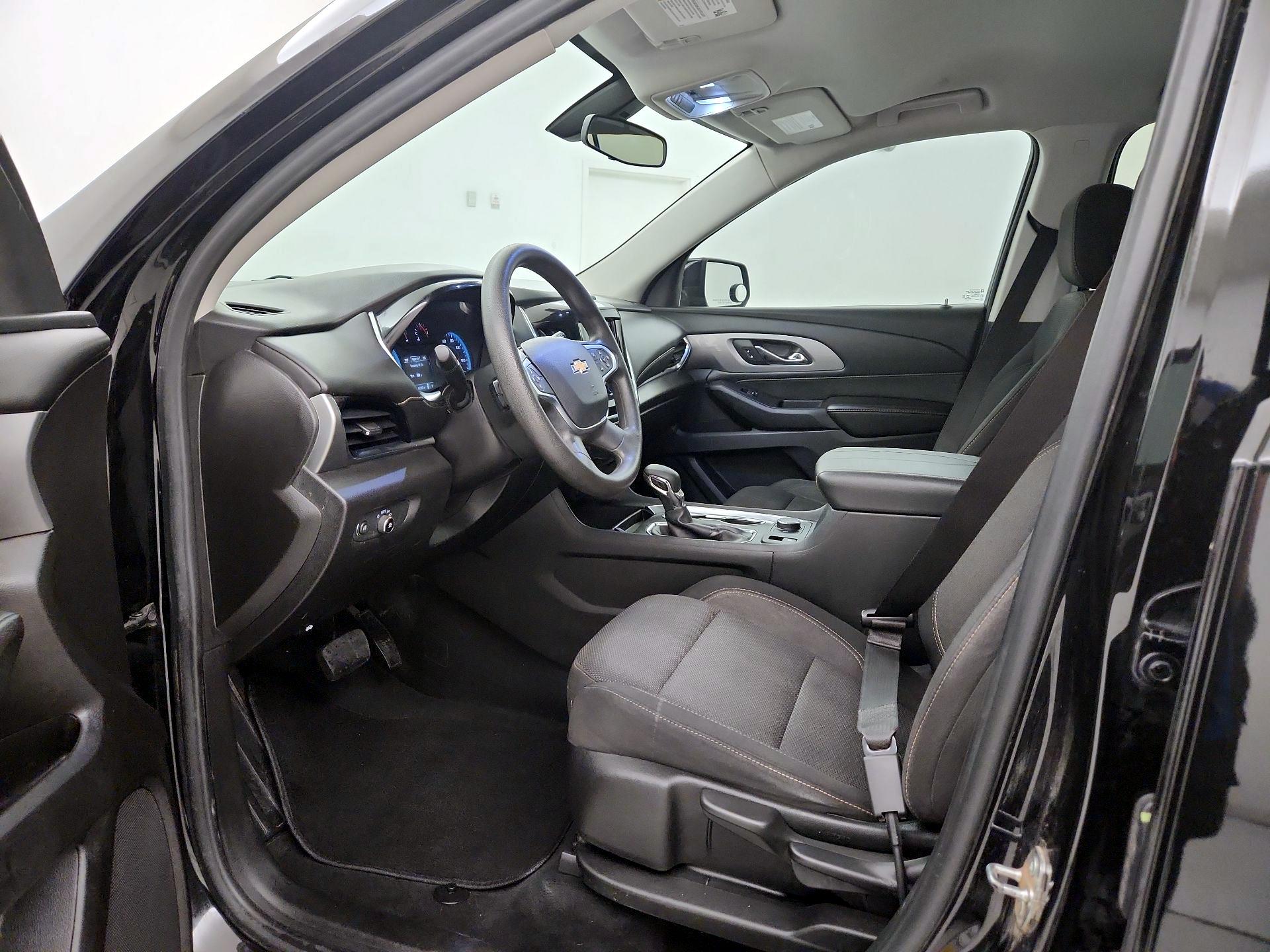 Thumbnail: 2021 Chevrolet Traverse - 11