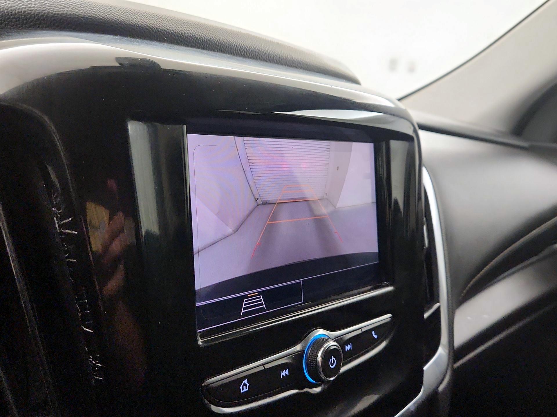 Thumbnail: 2021 Chevrolet Traverse - 14