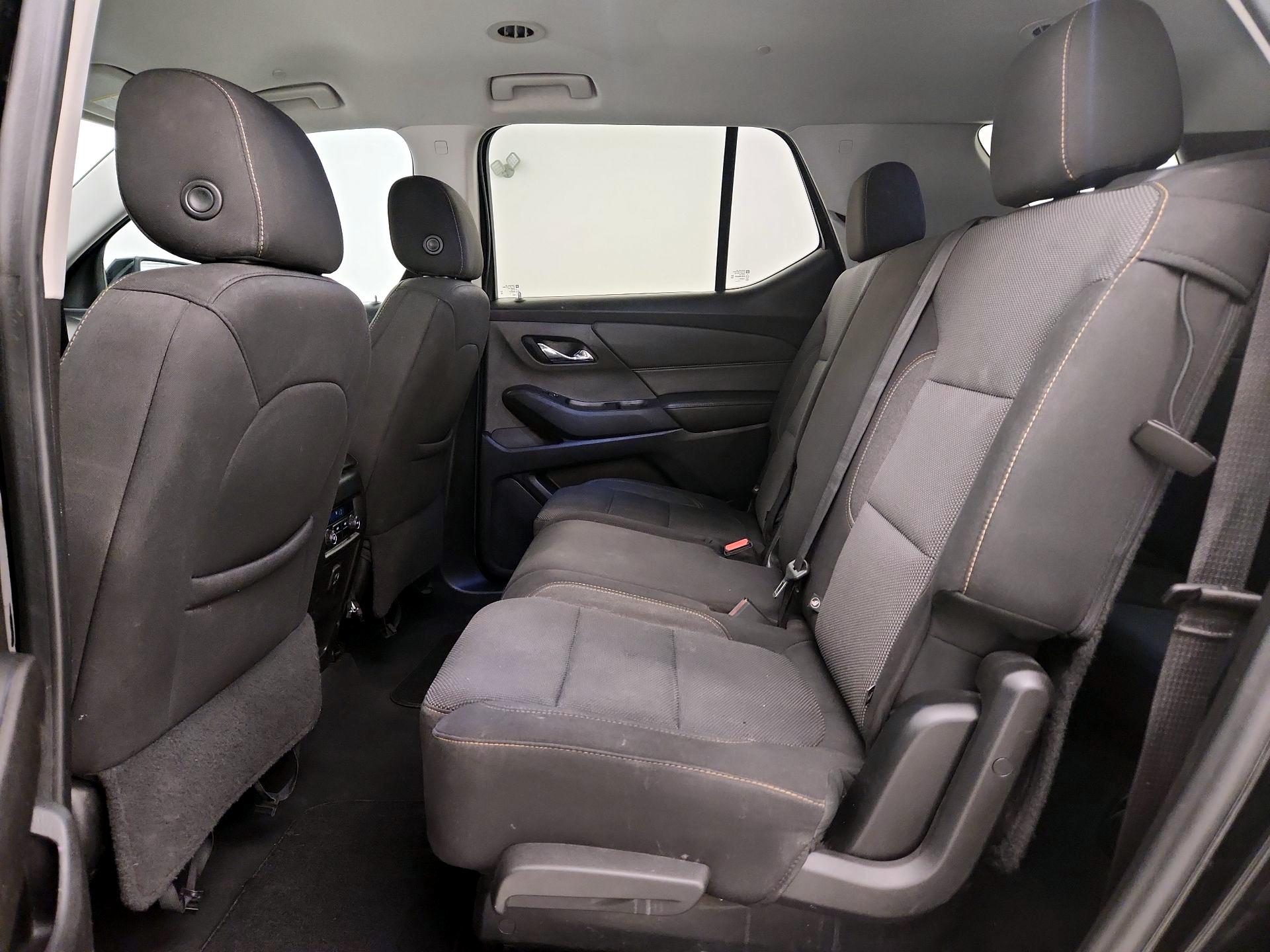 Thumbnail: 2021 Chevrolet Traverse - 19