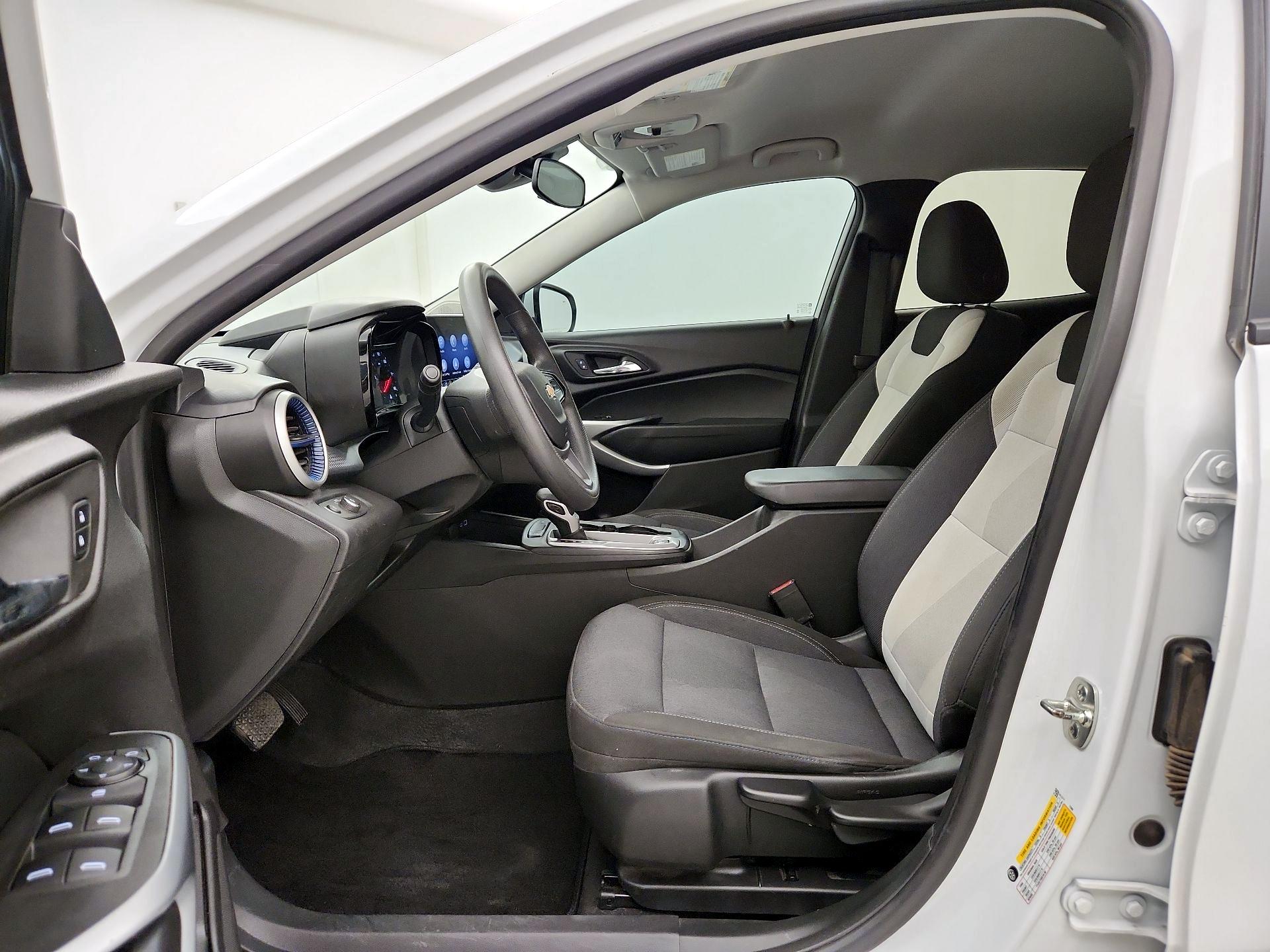 Thumbnail: 2024 Chevrolet Trax - 11