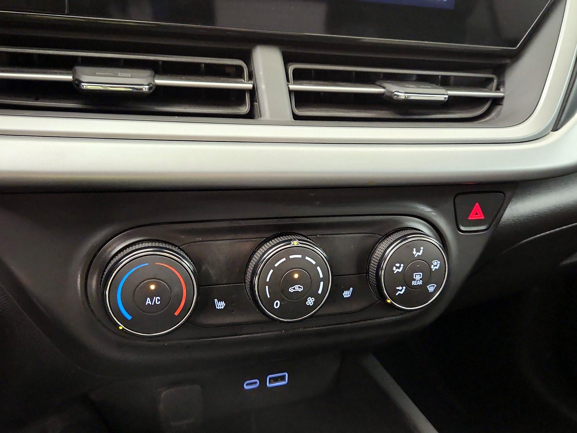 Thumbnail: 2024 Chevrolet Trax - 16