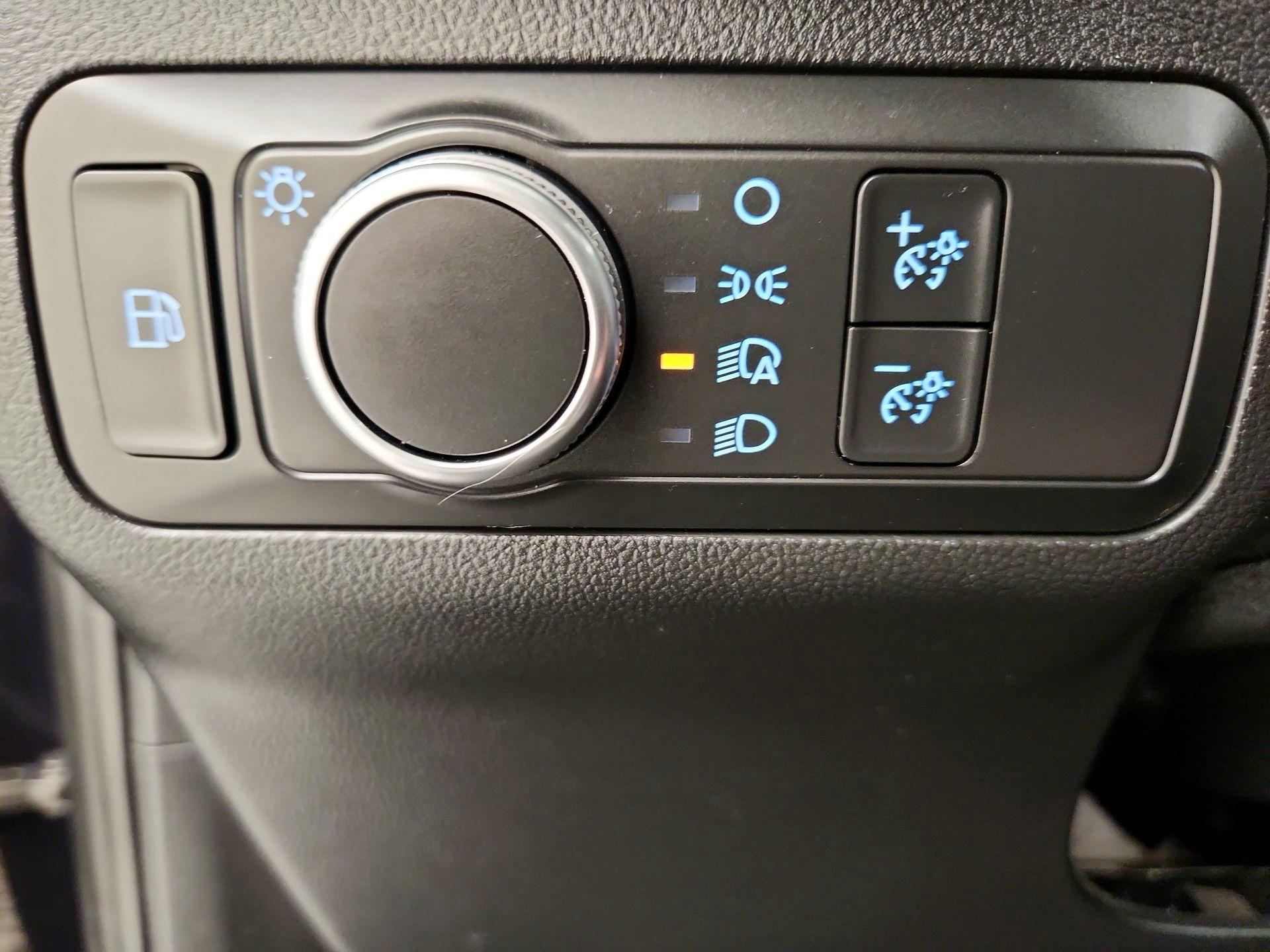 Thumbnail: 2021 Ford Escape - 13