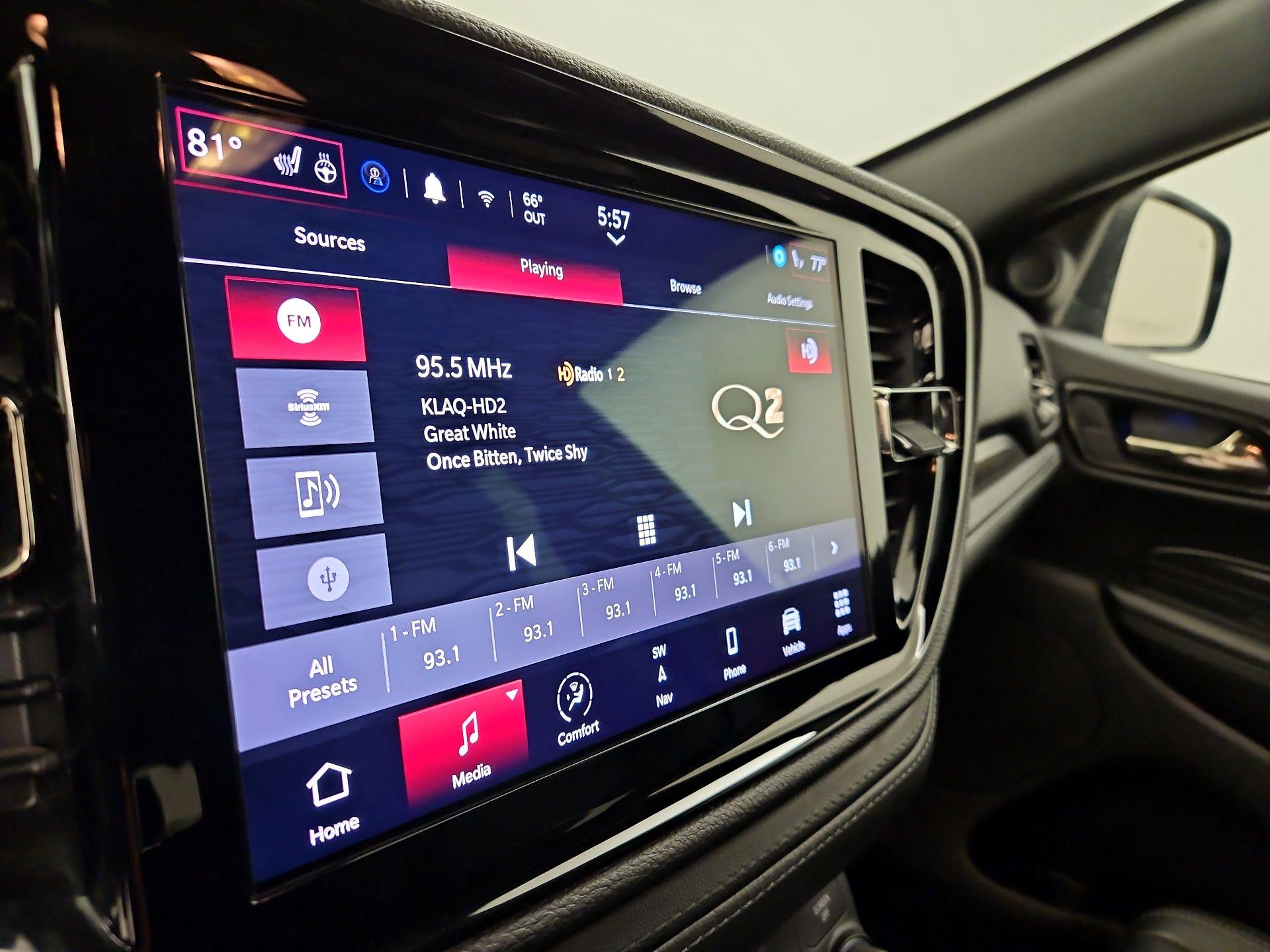 Thumbnail: 2022 Dodge Durango - 16