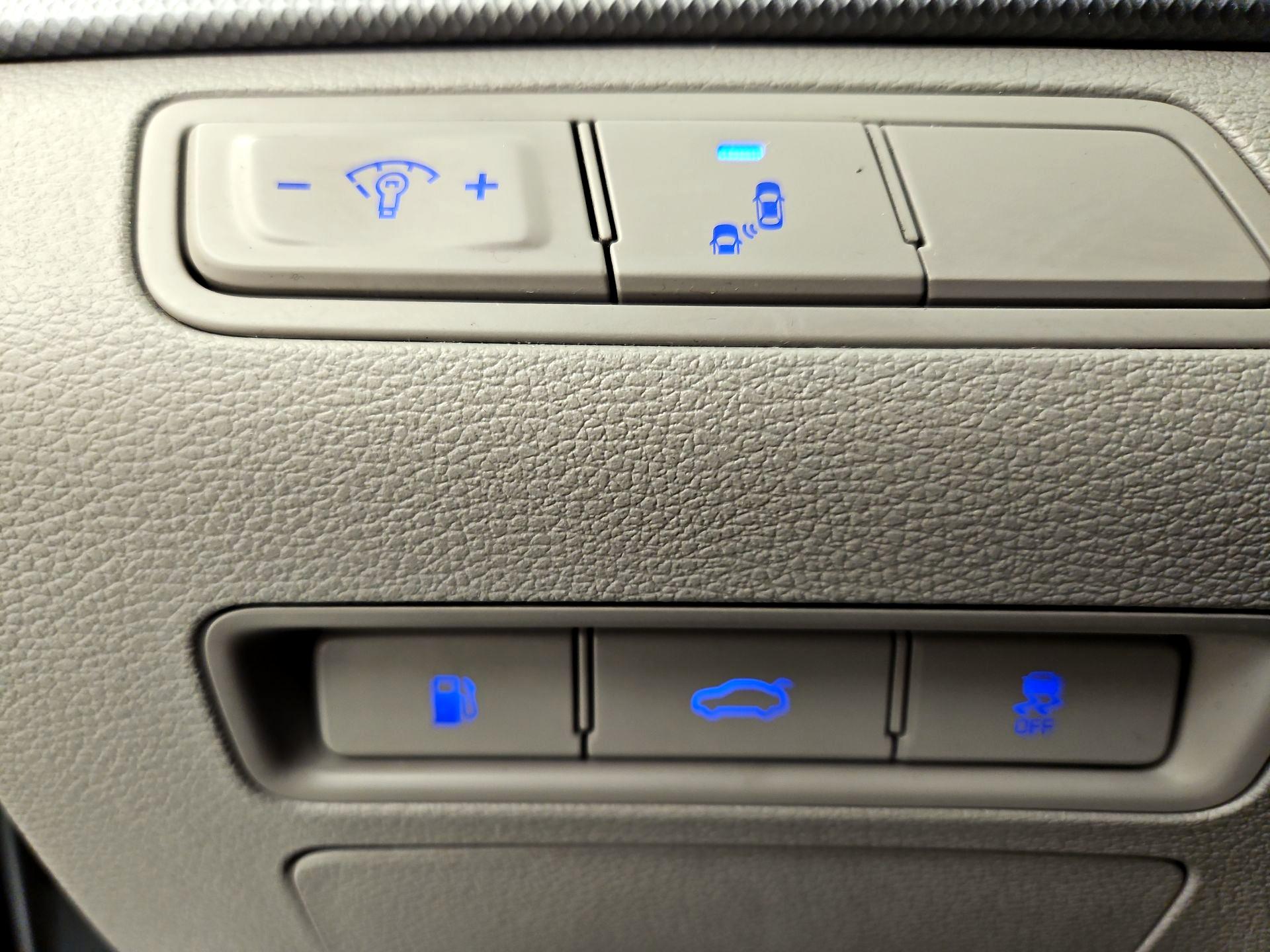 Thumbnail: 2019 Hyundai Sonata - 13