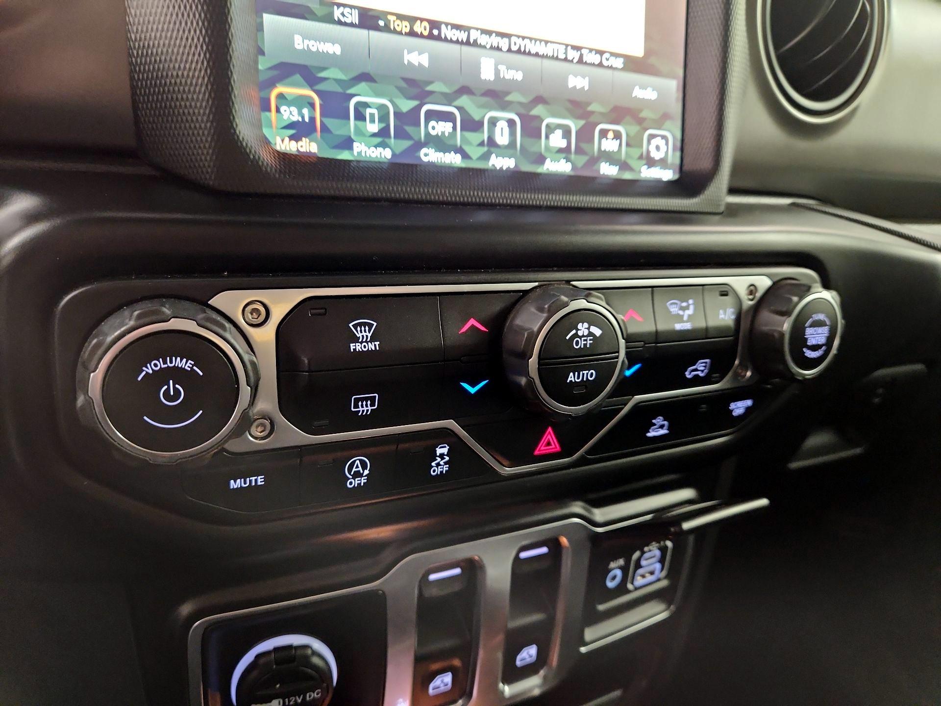 Thumbnail: 2021 Jeep Wrangler - 16