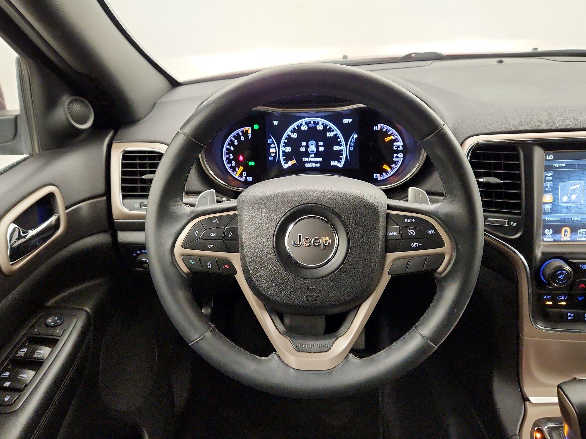 Thumbnail: 2017 Jeep Grand Cherokee - 10