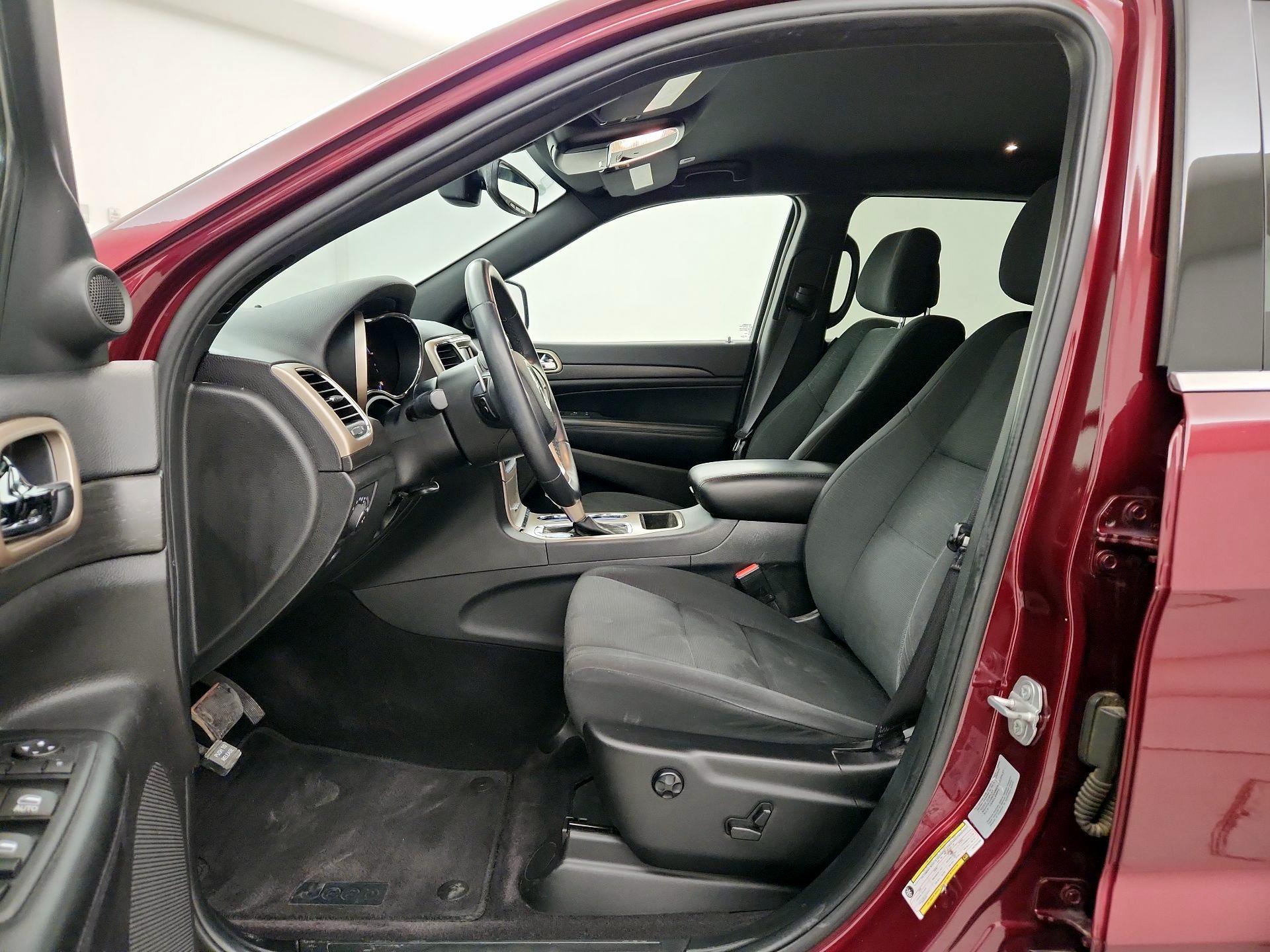 Thumbnail: 2017 Jeep Grand Cherokee - 11