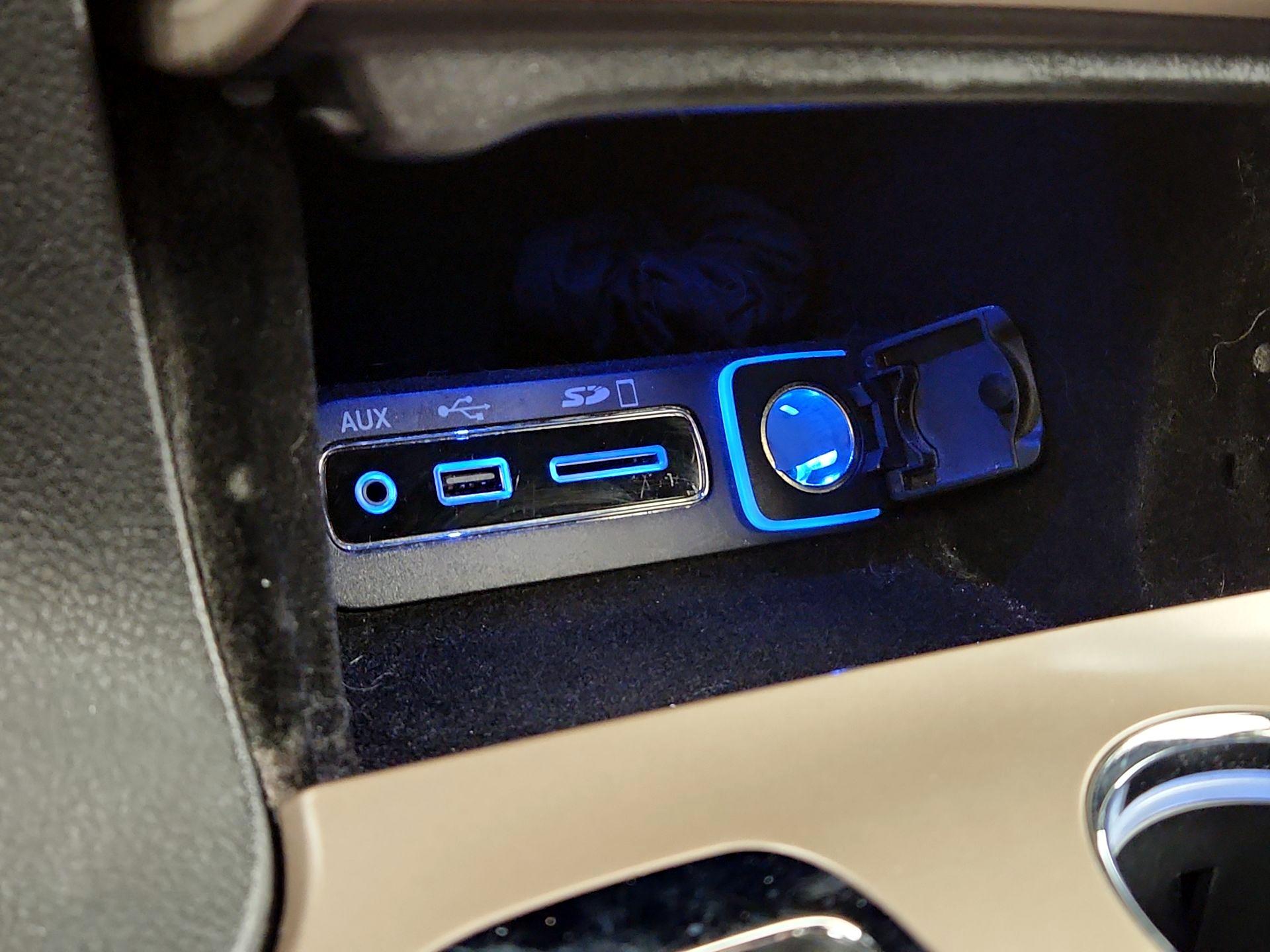 Thumbnail: 2017 Jeep Grand Cherokee - 18