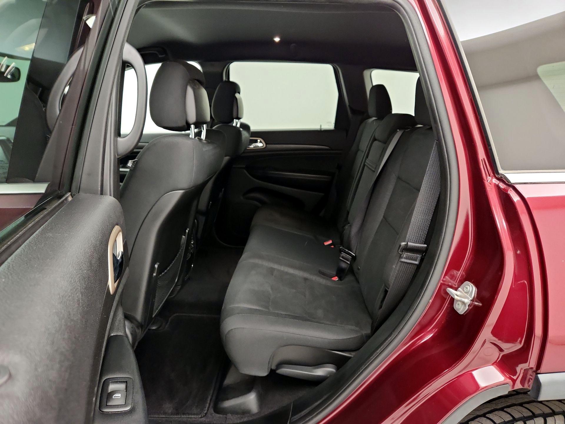 Thumbnail: 2017 Jeep Grand Cherokee - 19