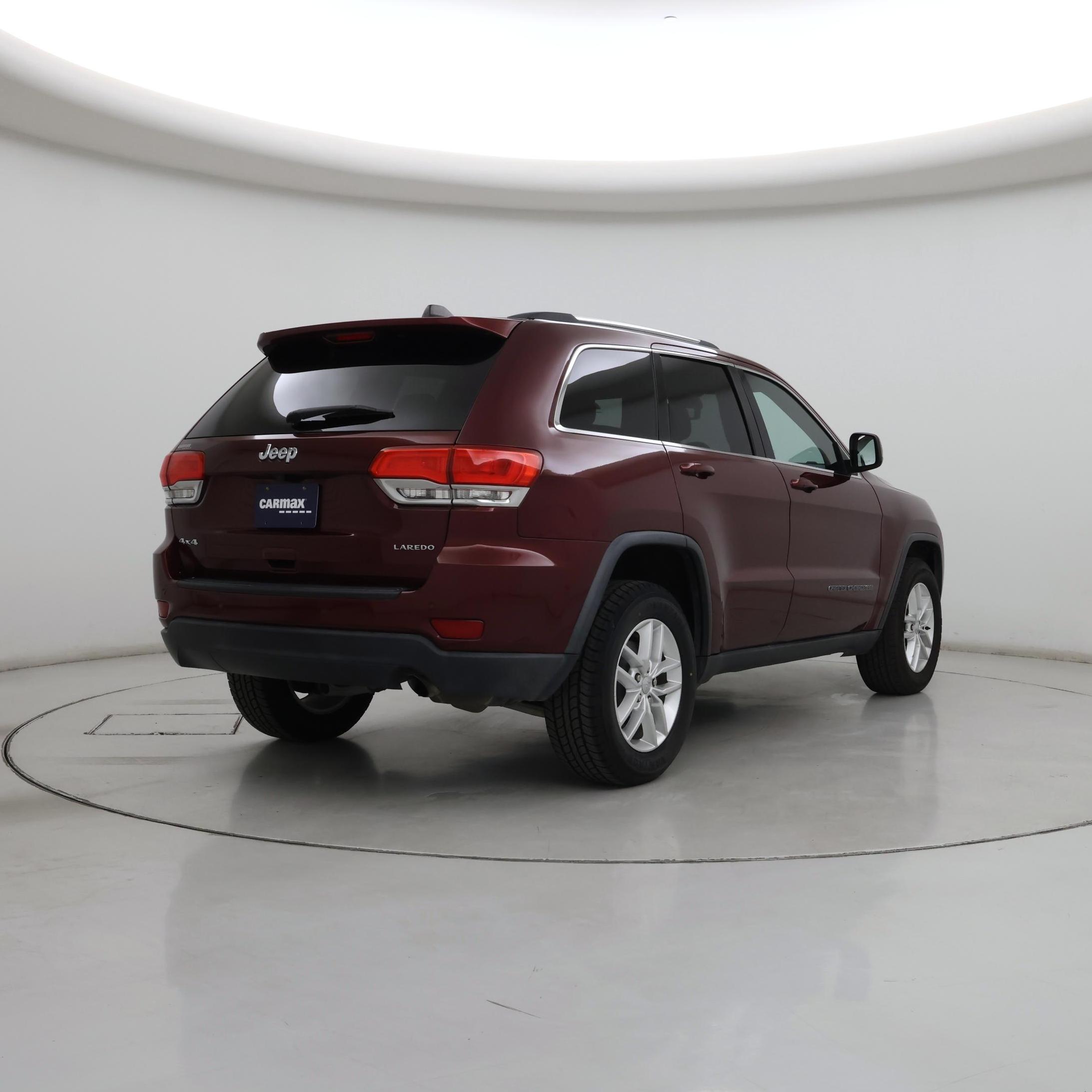 Thumbnail: 2017 Jeep Grand Cherokee - 8