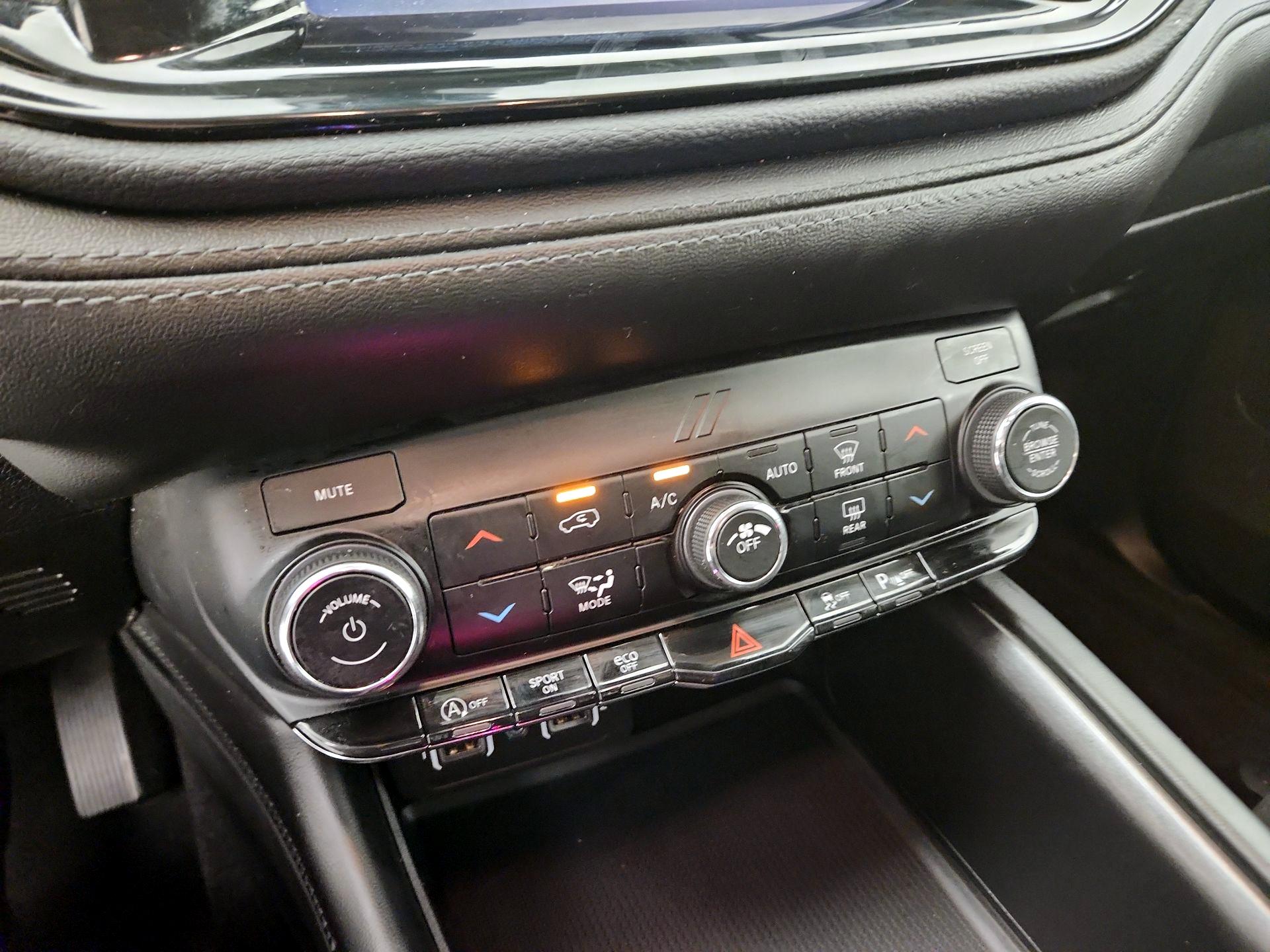 Thumbnail: 2022 Dodge Durango - 16