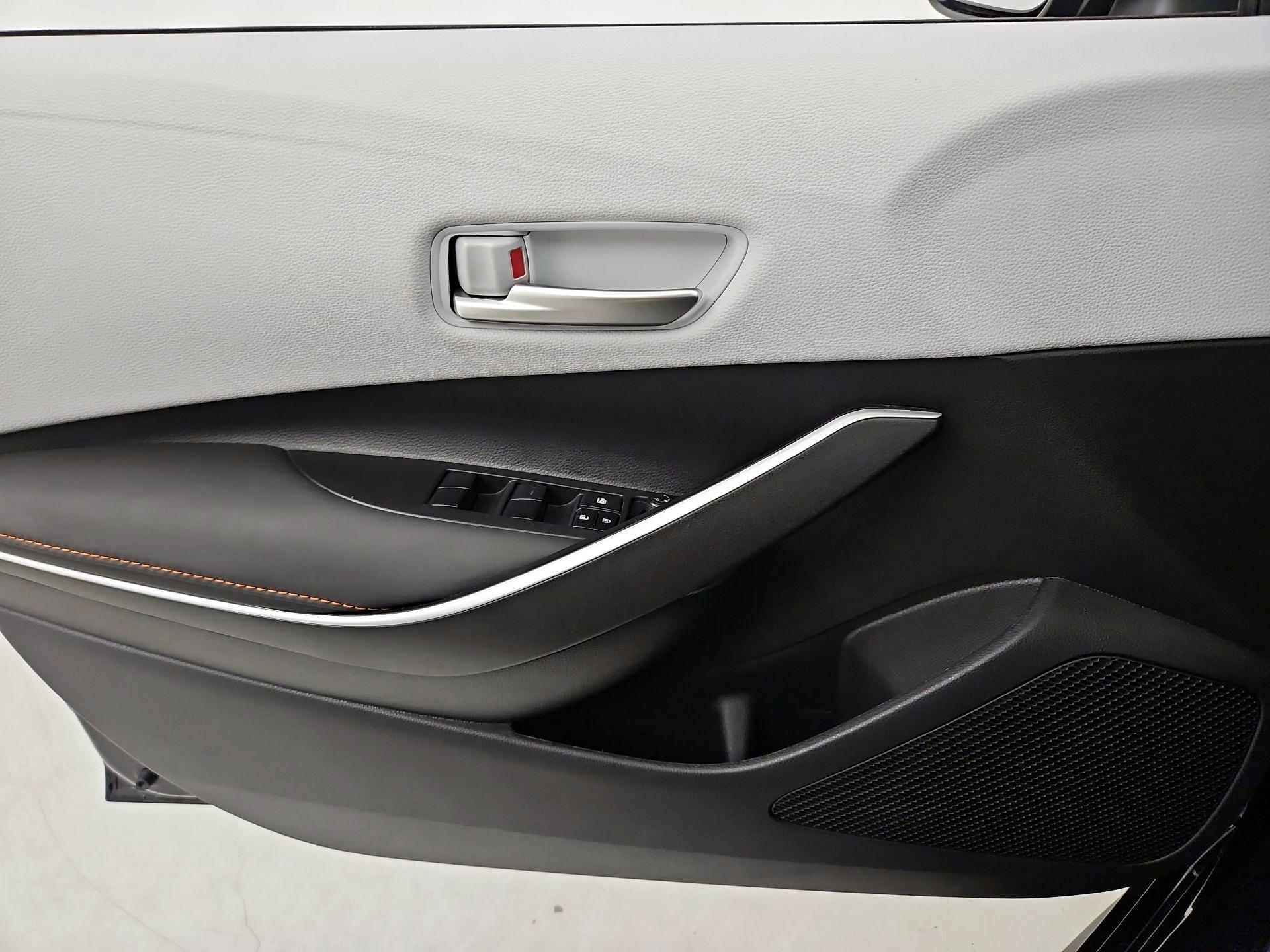 Thumbnail: 2025 Toyota Corolla - 12