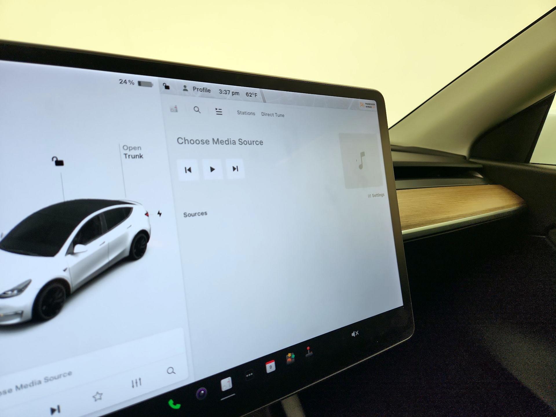Thumbnail: 2022 Tesla Model Y - 15