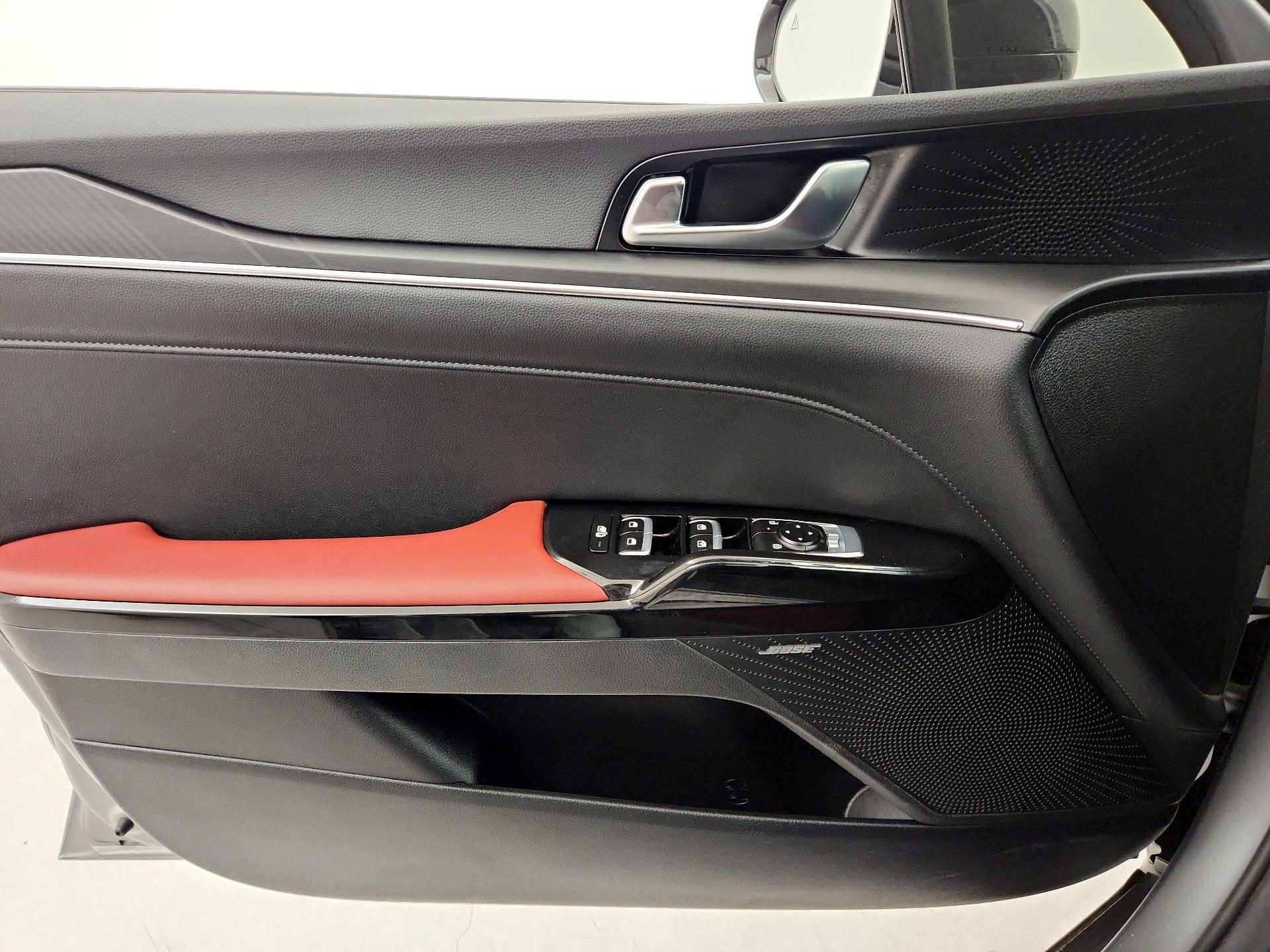 Thumbnail: 2025 Kia K5 - 12