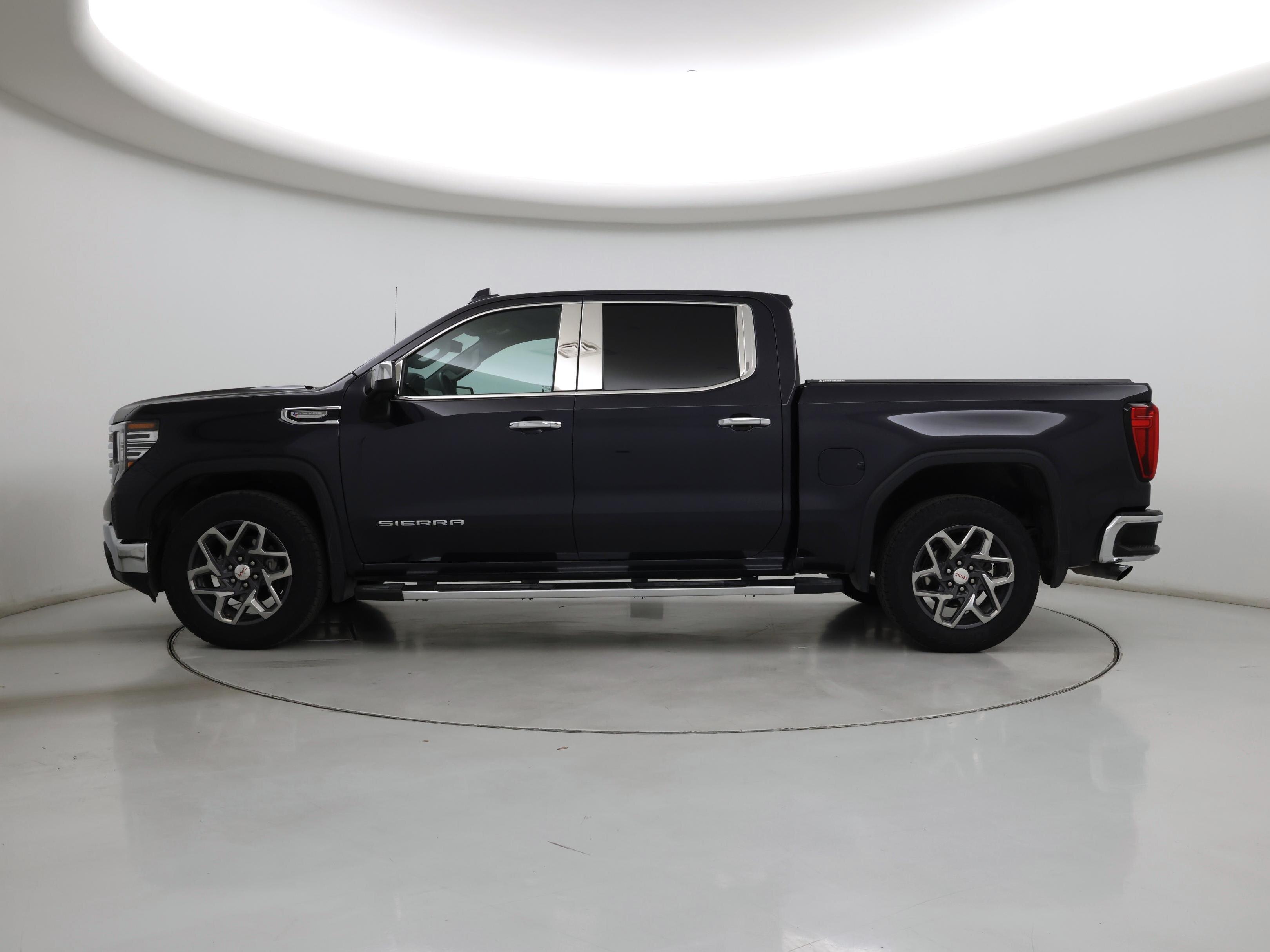 Thumbnail: 2023 GMC Sierra 1500 - 3