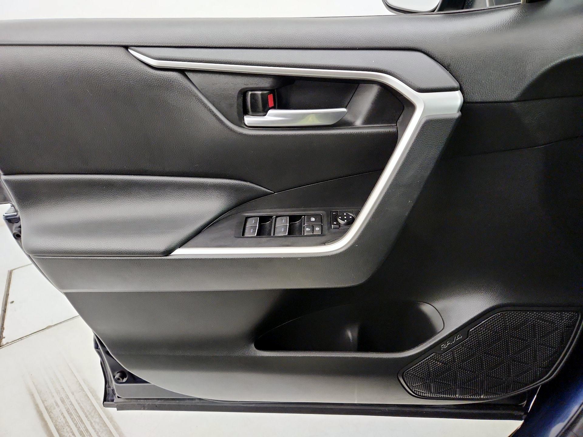 Thumbnail: 2023 Toyota RAV4 - 12