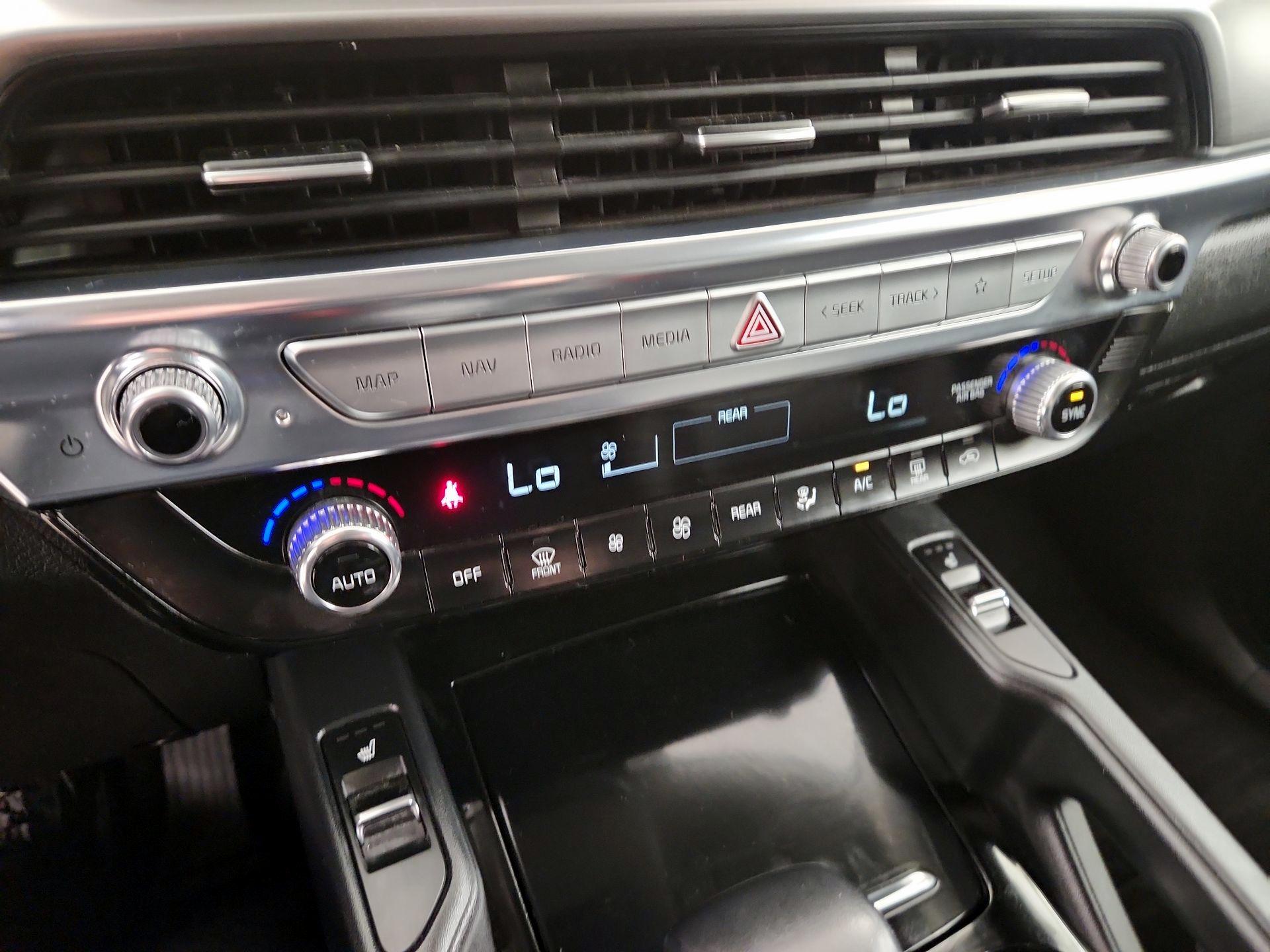 Thumbnail: 2022 Kia Telluride - 17