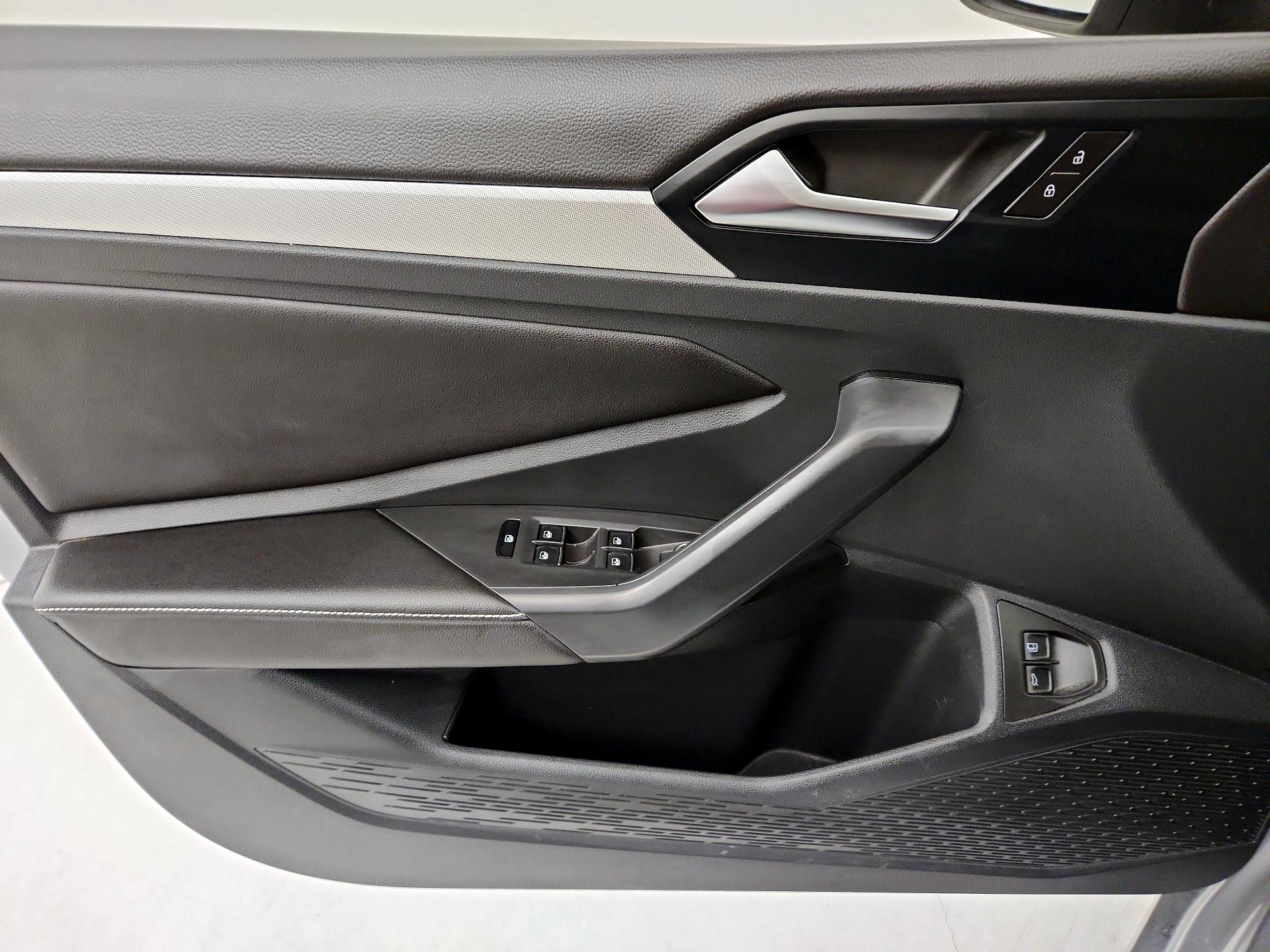 Thumbnail: 2024 Volkswagen Jetta - 12