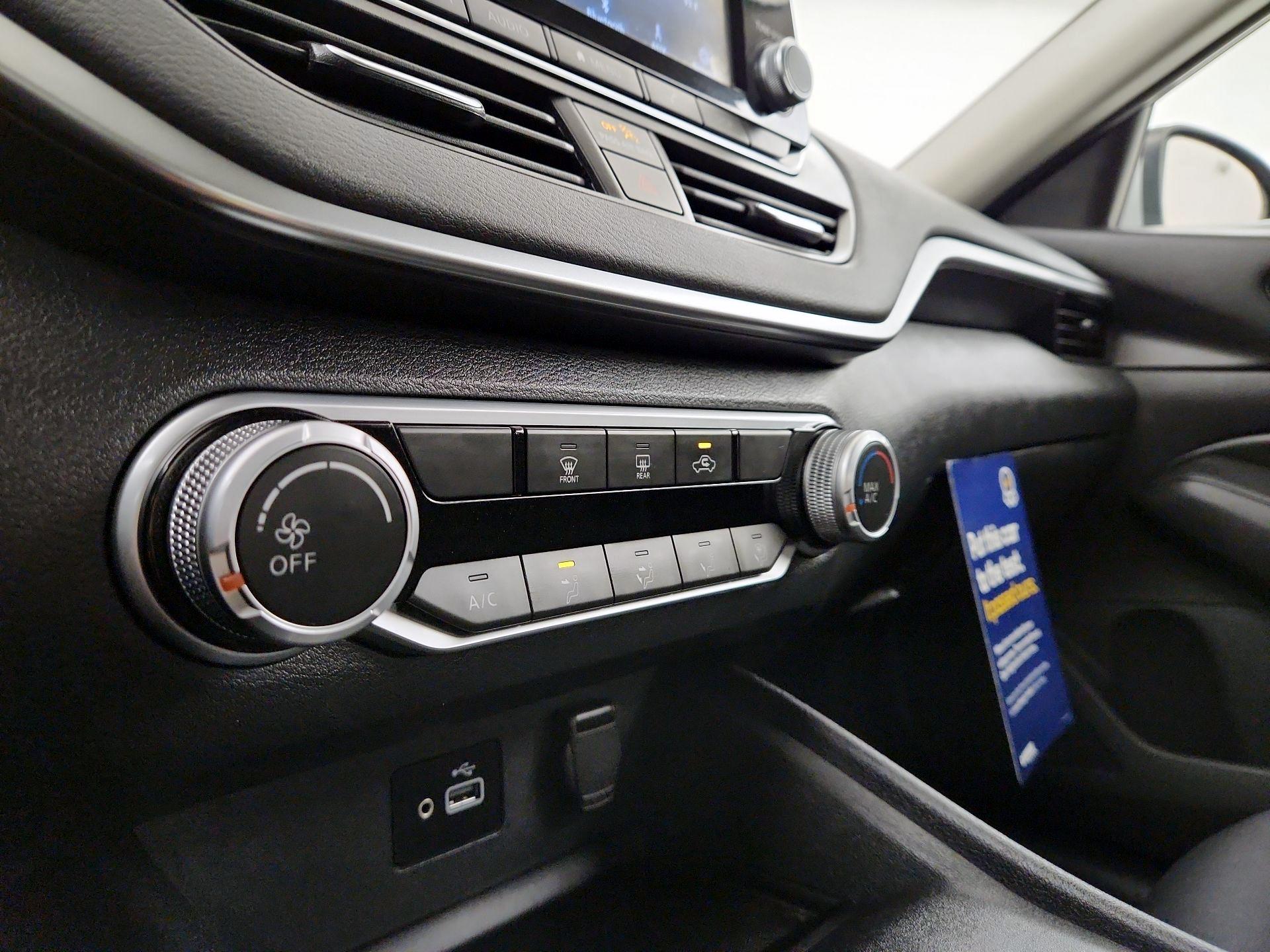 Thumbnail: 2021 Nissan Altima - 16