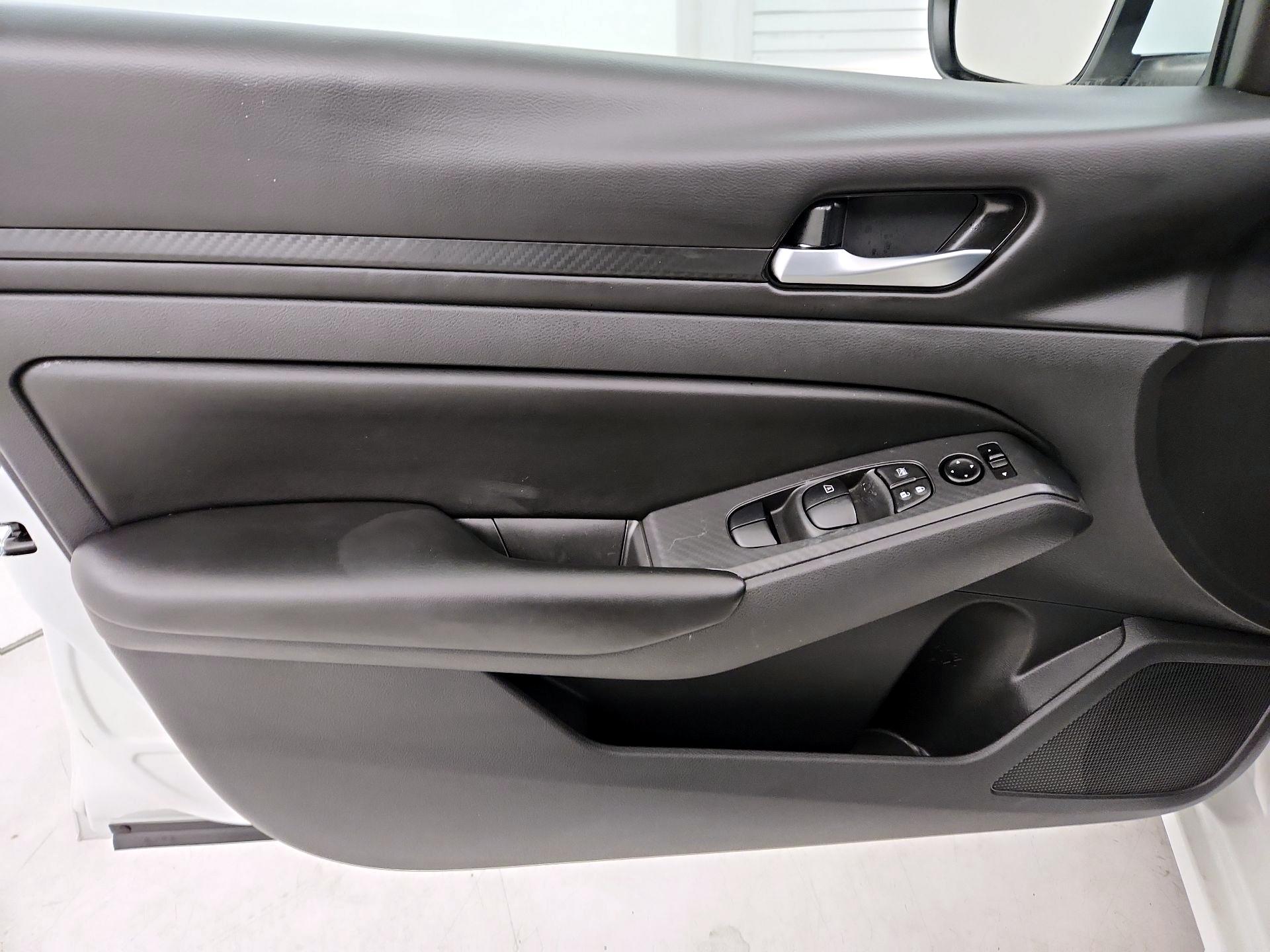 Thumbnail: 2021 Nissan Altima - 12