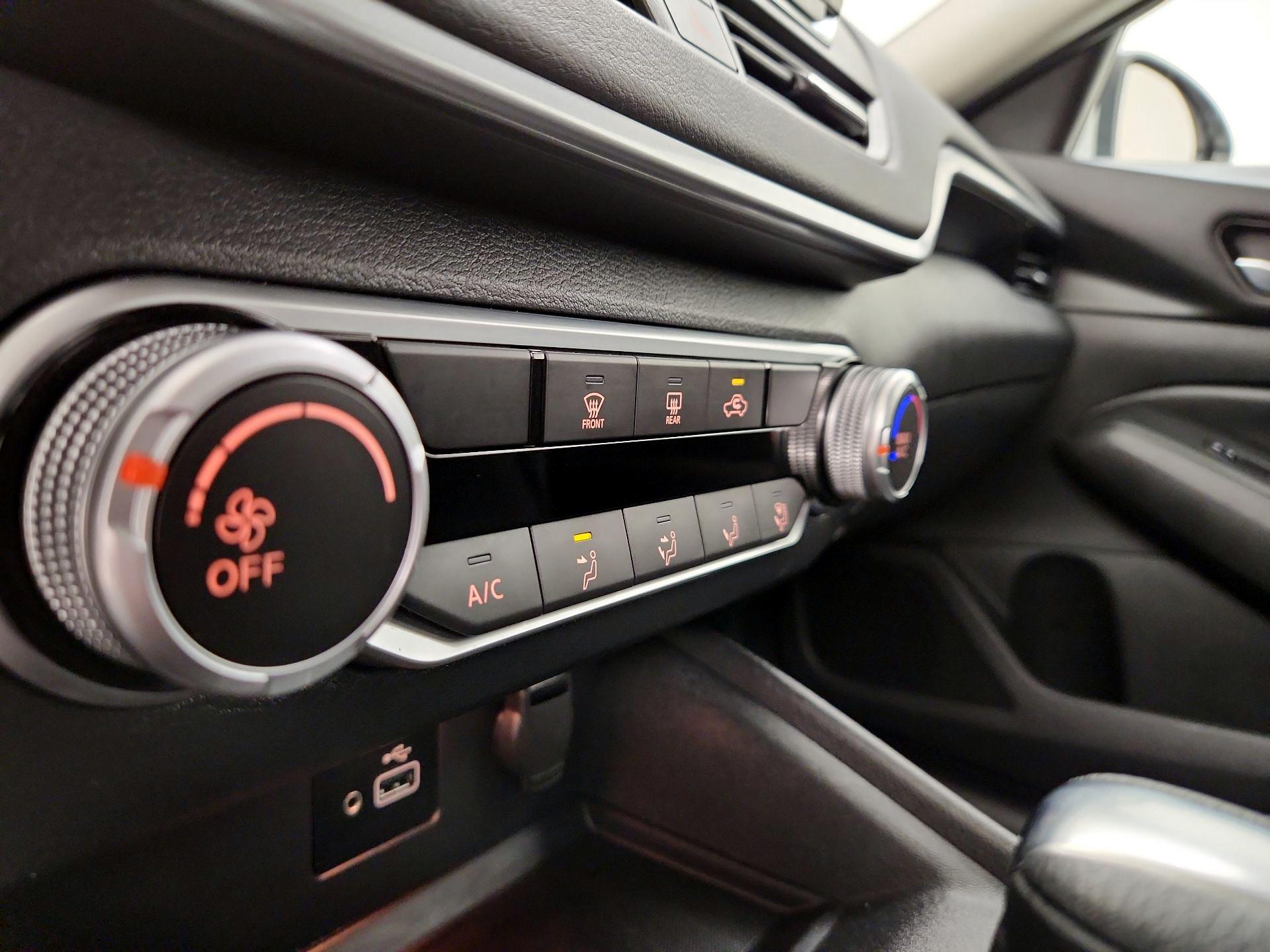 Thumbnail: 2021 Nissan Altima - 16