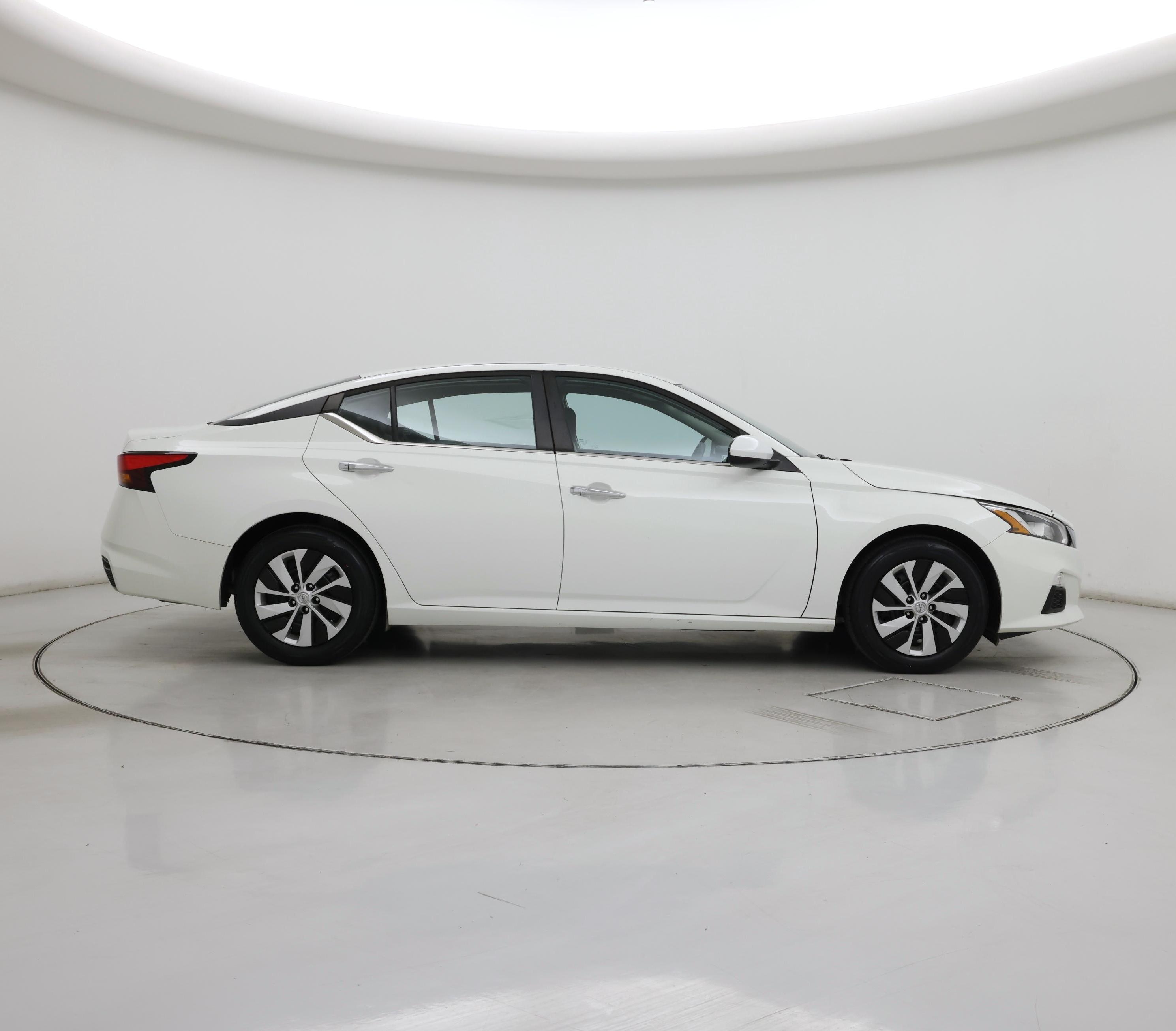 Thumbnail: 2021 Nissan Altima - 7