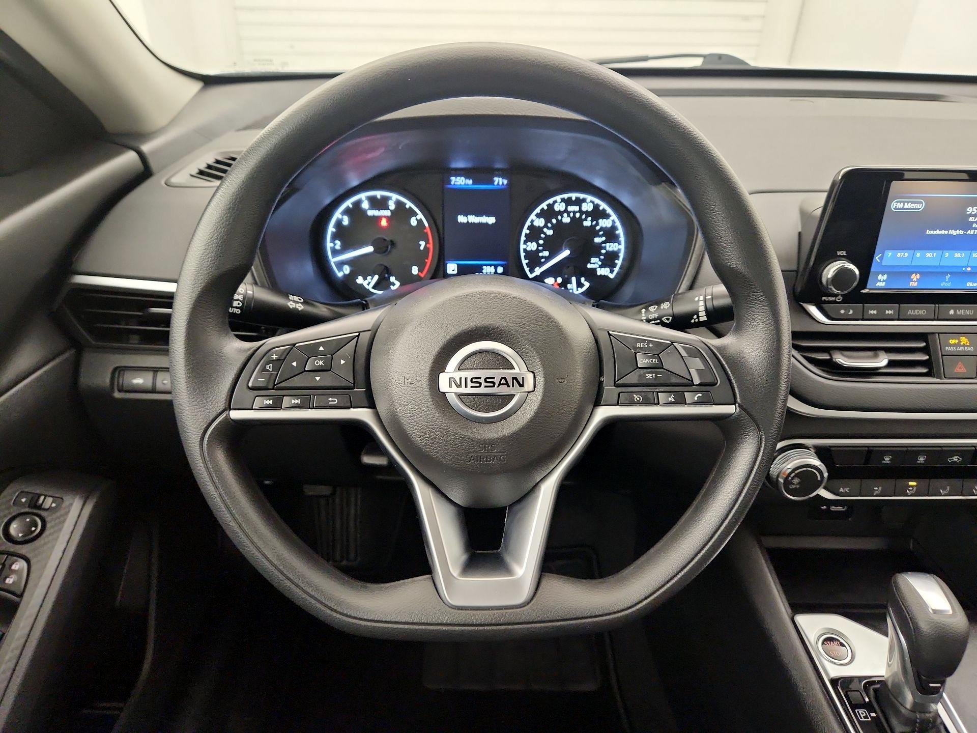 Thumbnail: 2021 Nissan Altima - 10