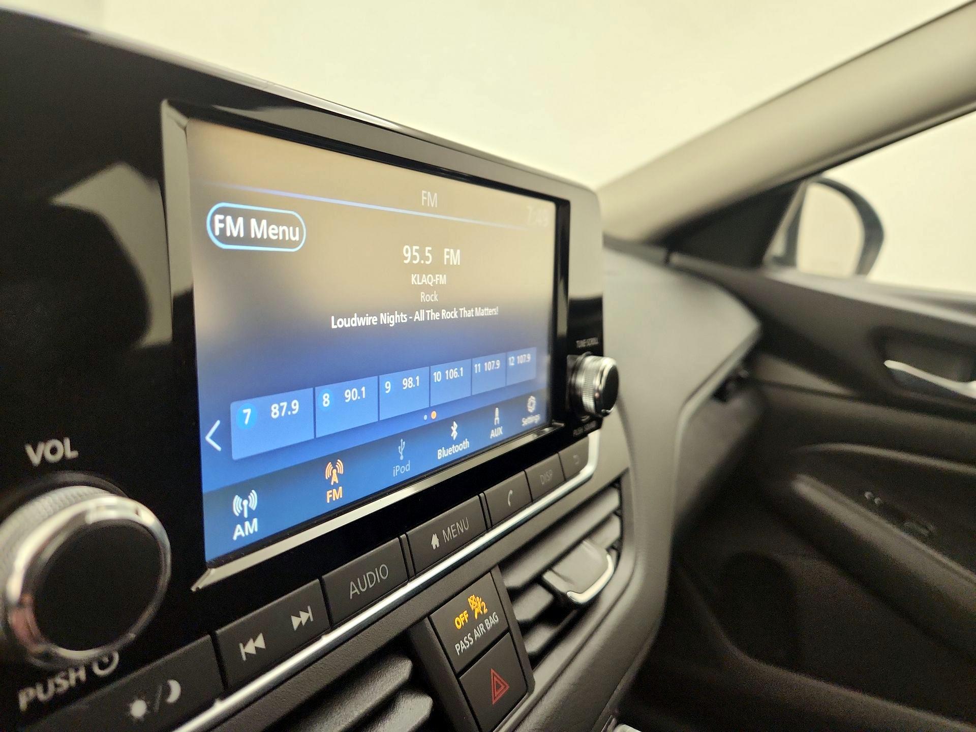 Thumbnail: 2021 Nissan Altima - 15