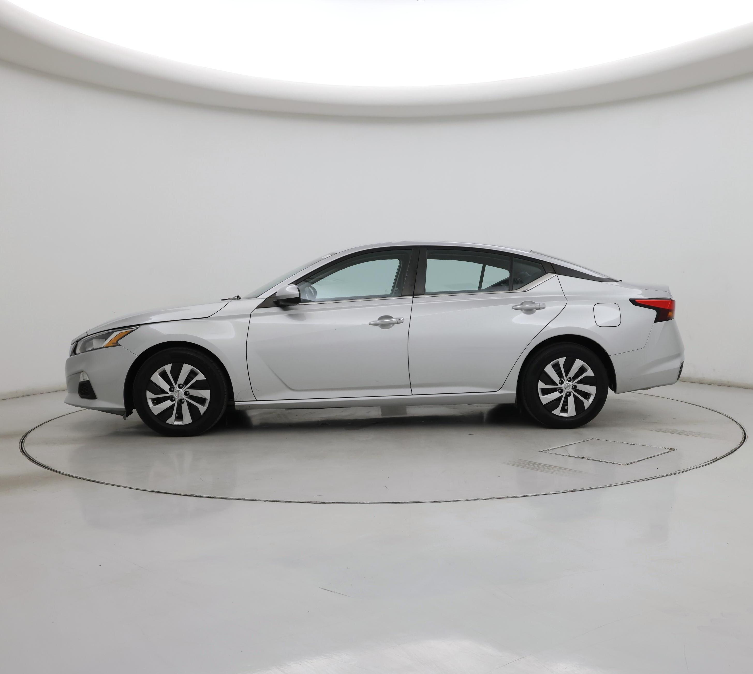 Thumbnail: 2021 Nissan Altima - 3