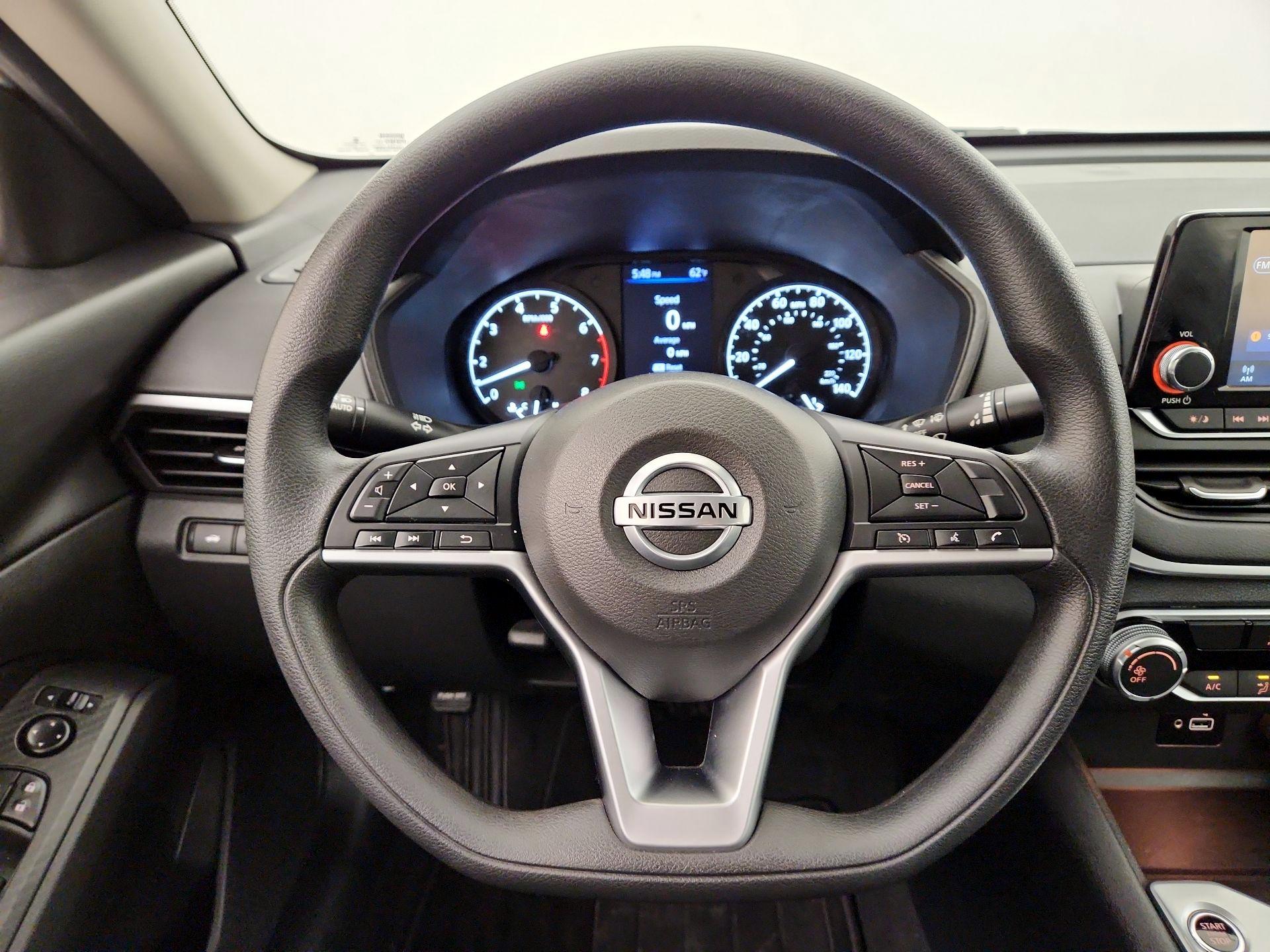 Thumbnail: 2021 Nissan Altima - 10