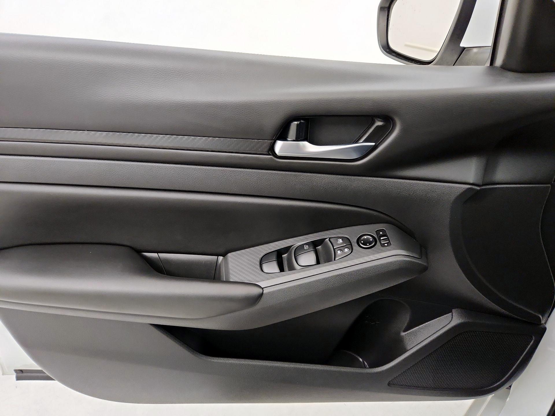 Thumbnail: 2021 Nissan Altima - 12