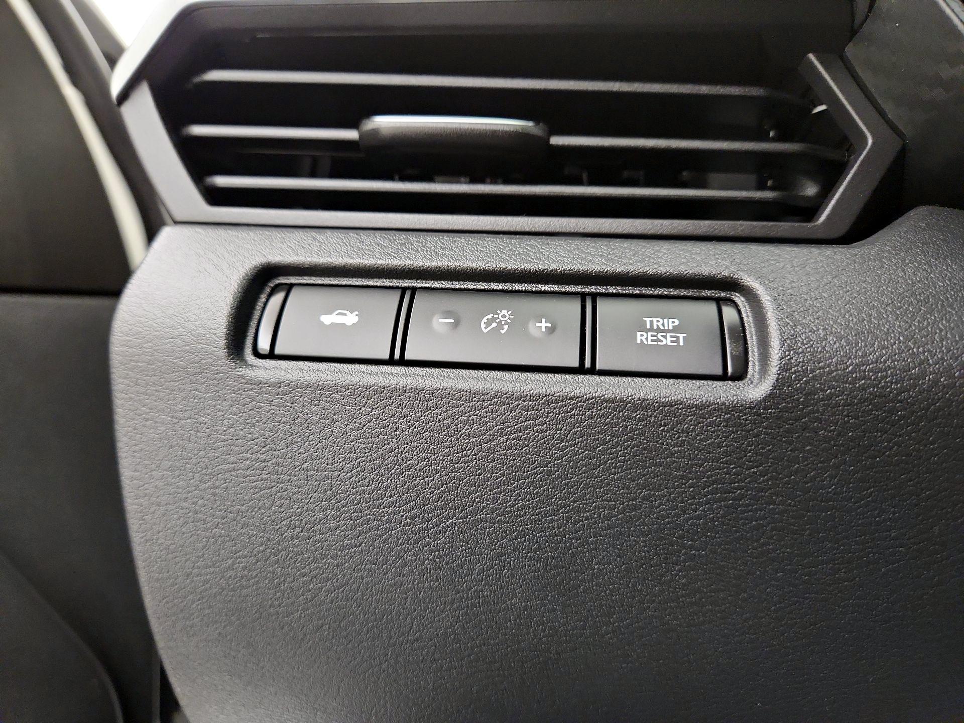 Thumbnail: 2021 Nissan Altima - 13