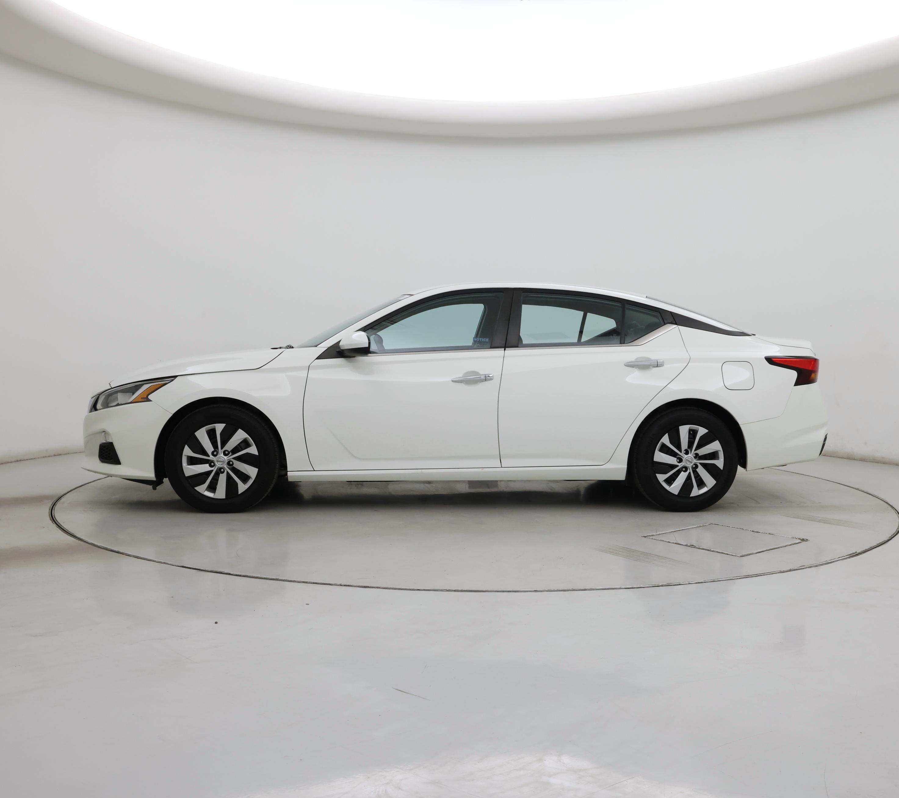 Thumbnail: 2021 Nissan Altima - 3