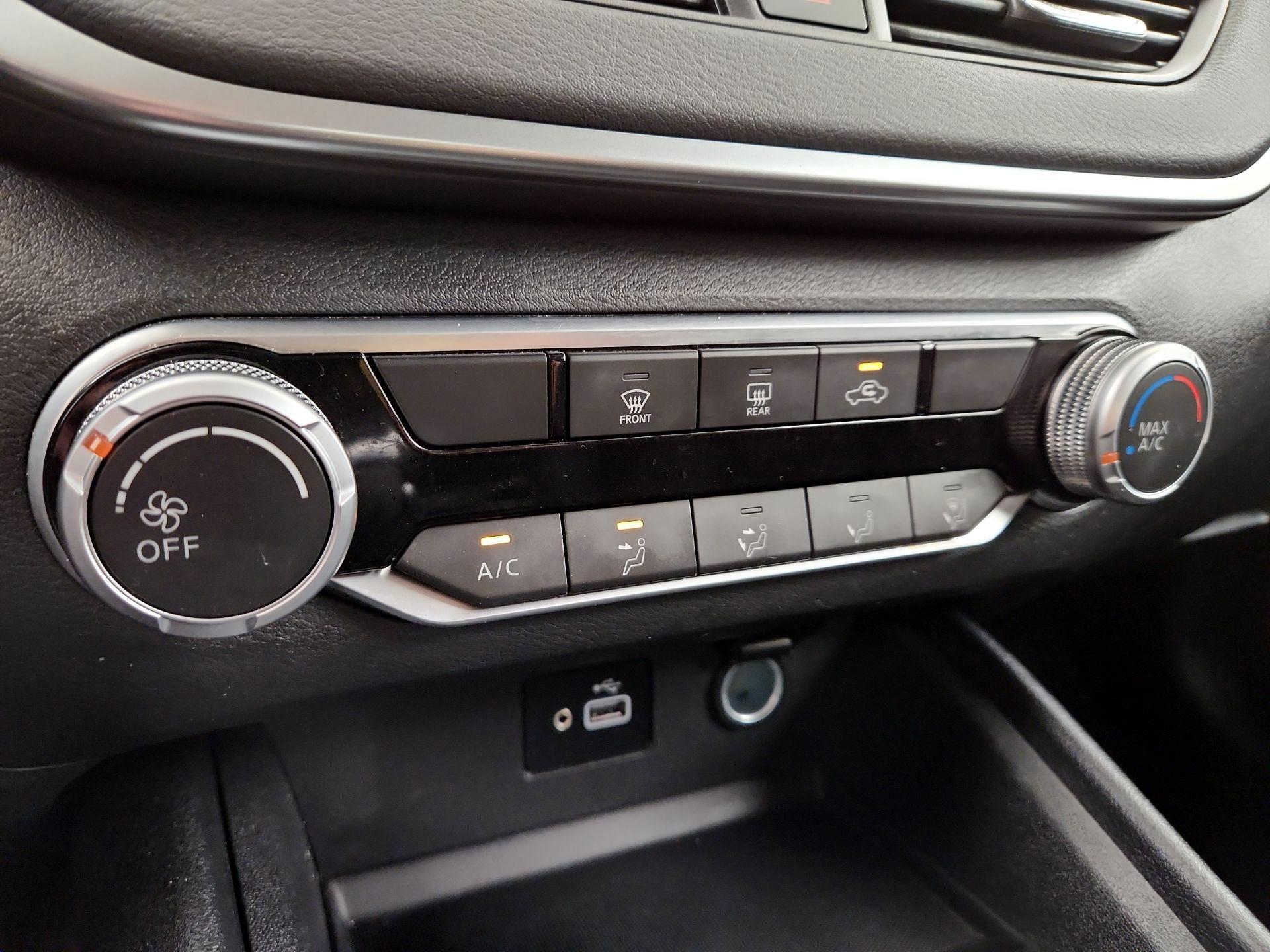 Thumbnail: 2021 Nissan Altima - 16