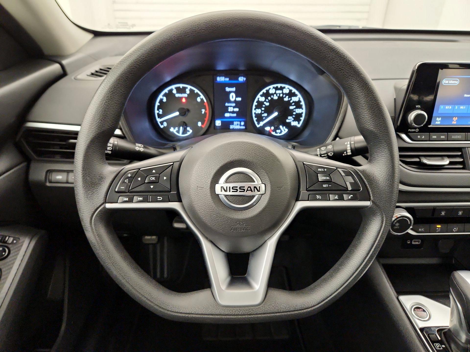 Thumbnail: 2021 Nissan Altima - 10