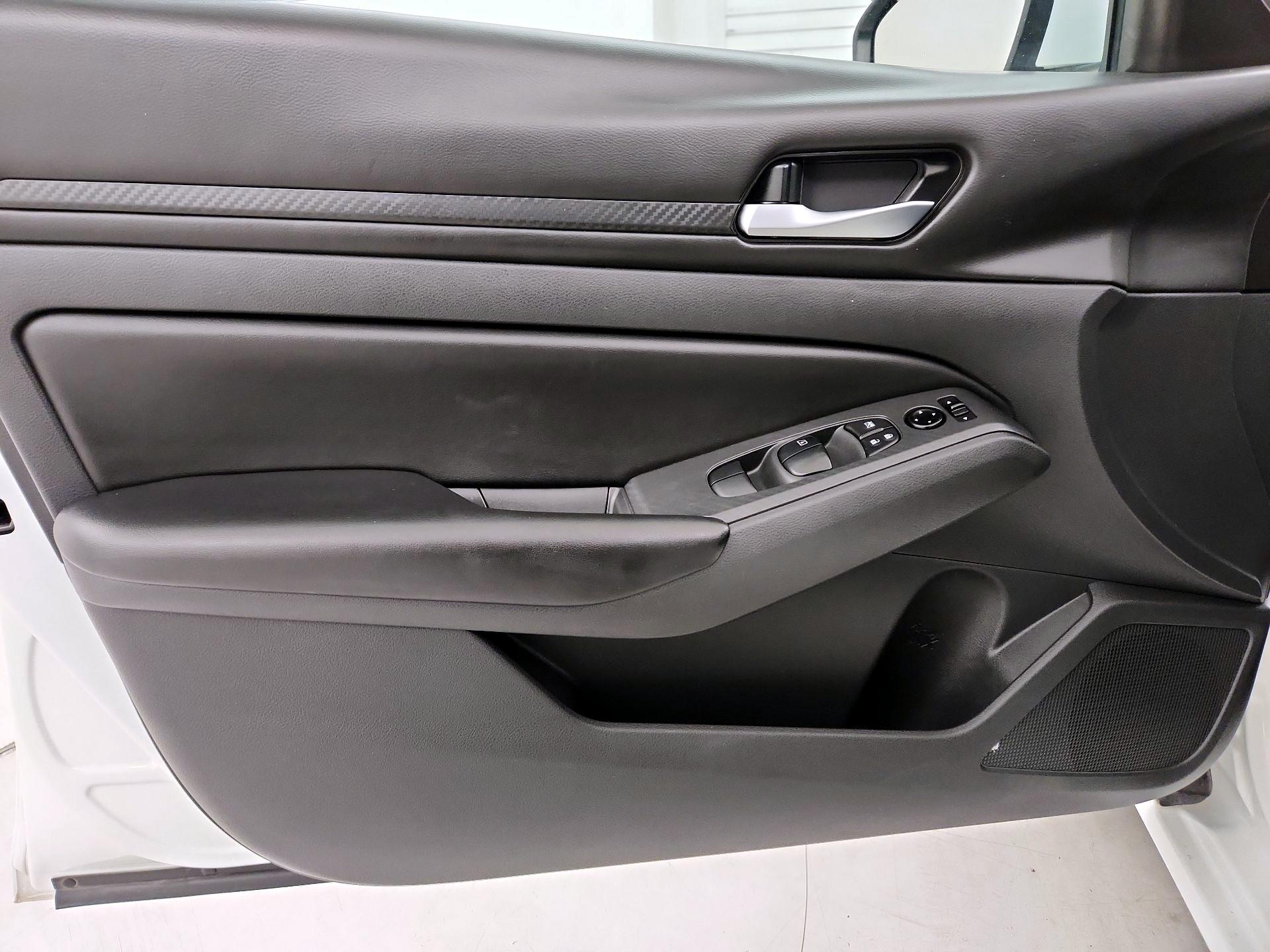 Thumbnail: 2021 Nissan Altima - 12