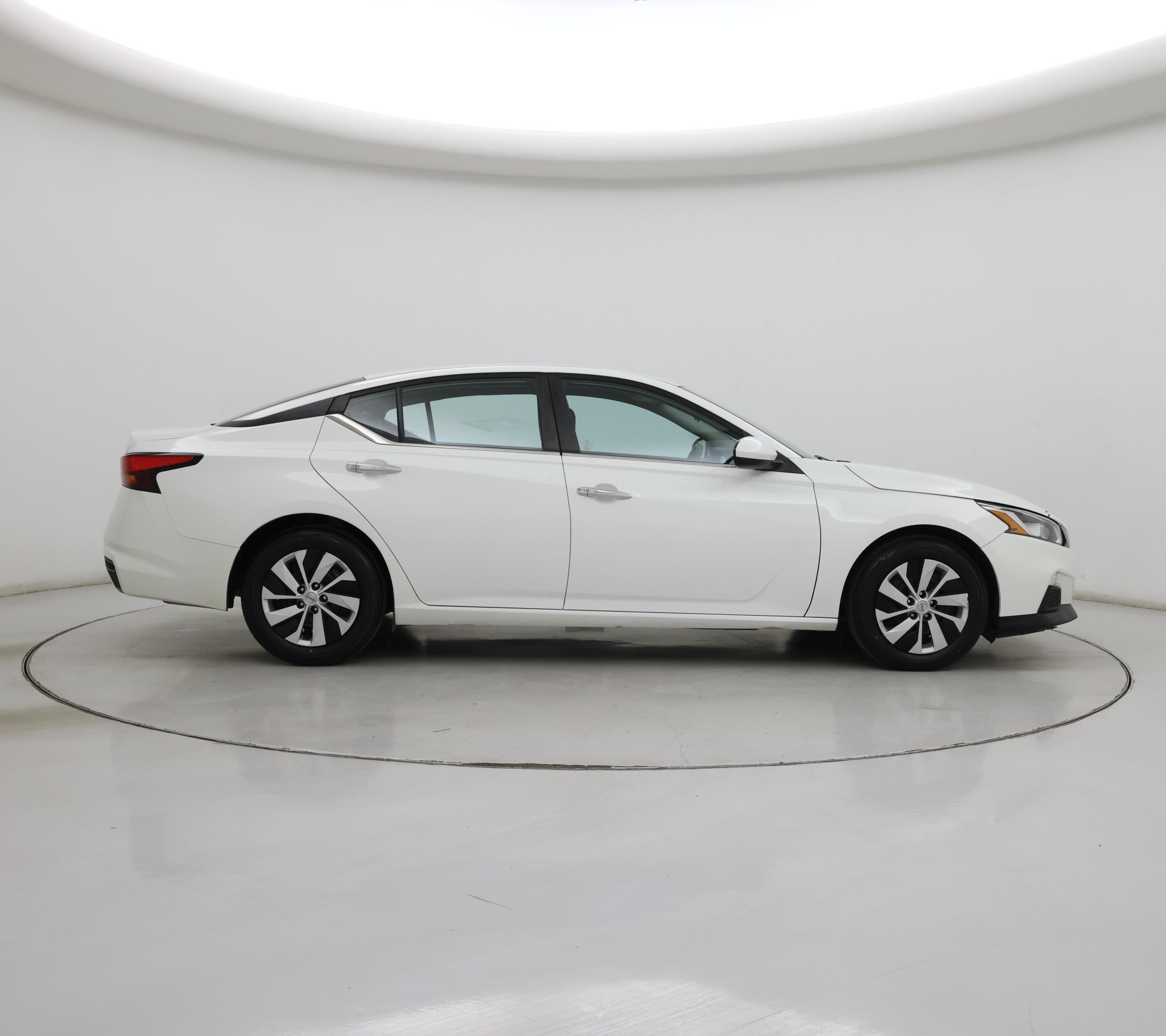 Thumbnail: 2021 Nissan Altima - 7