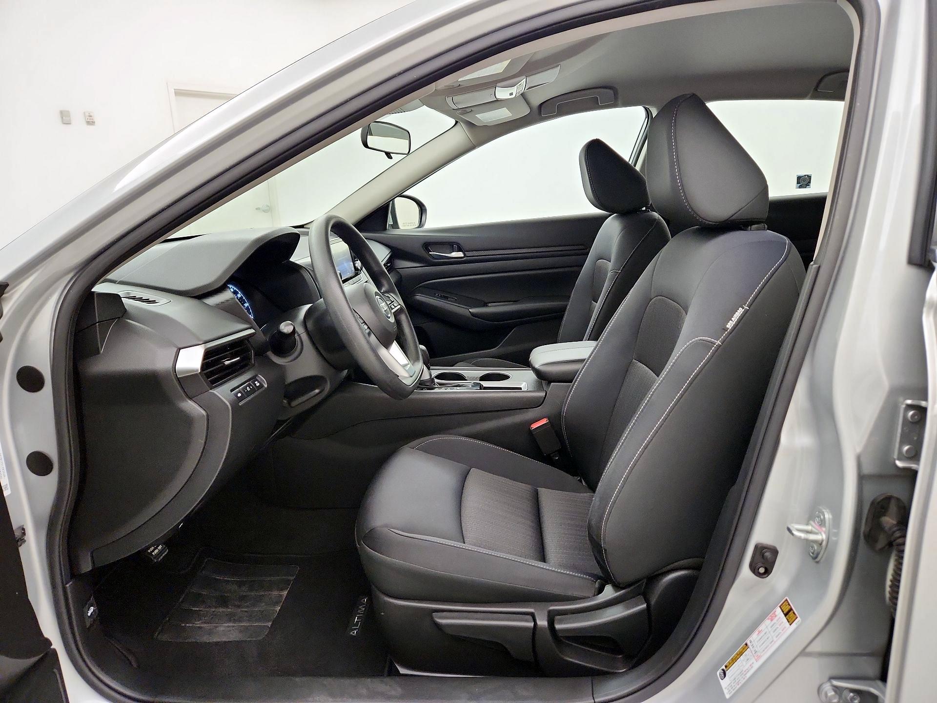 Thumbnail: 2021 Nissan Altima - 11