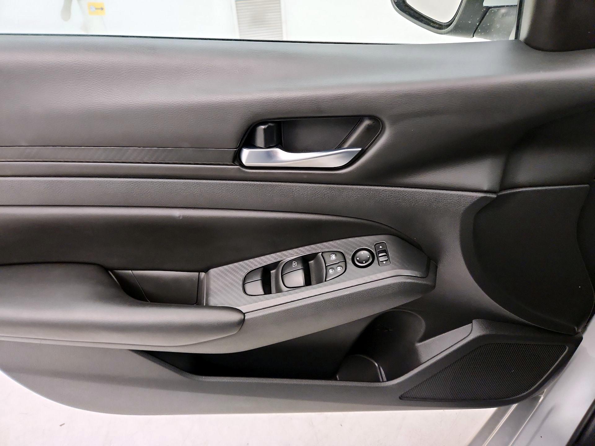 Thumbnail: 2021 Nissan Altima - 12