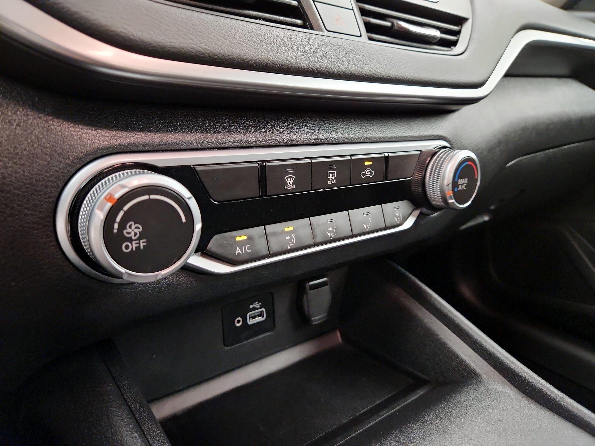 Thumbnail: 2021 Nissan Altima - 16