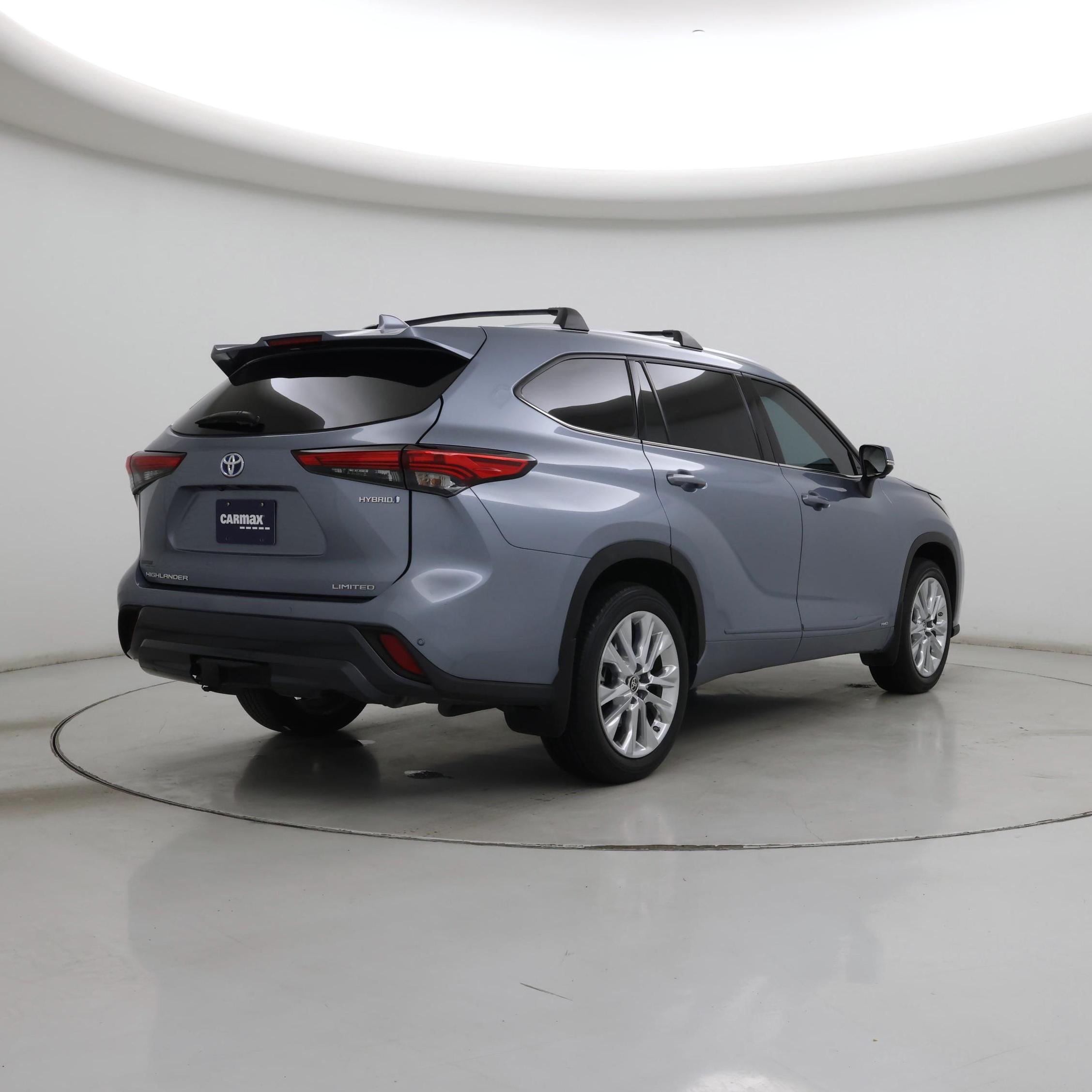 Thumbnail: 2023 Toyota Highlander - 8