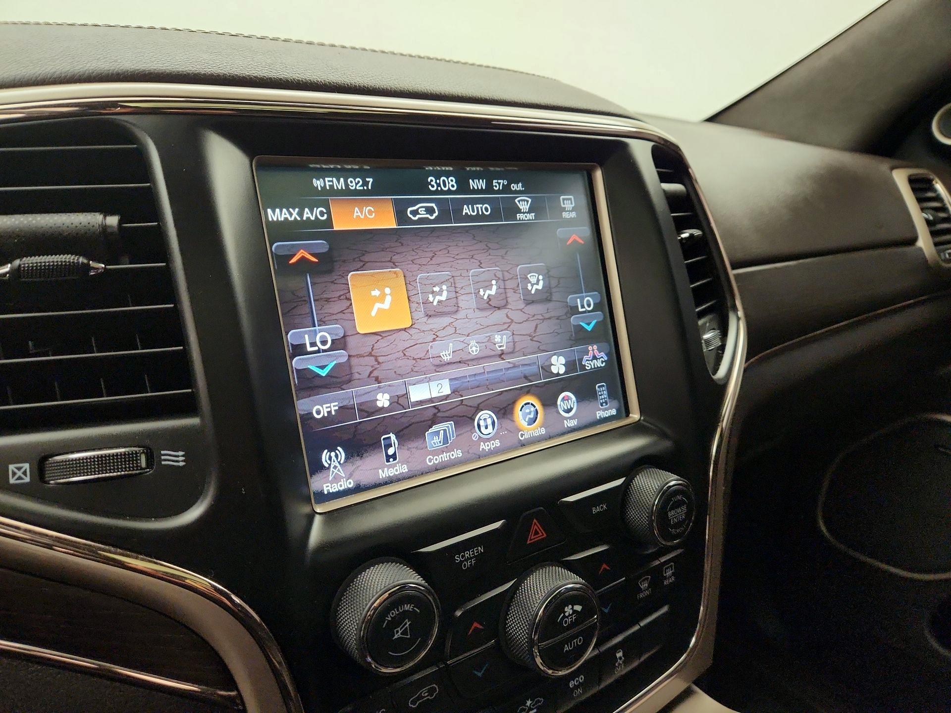 Thumbnail: 2015 Jeep Grand Cherokee - 17