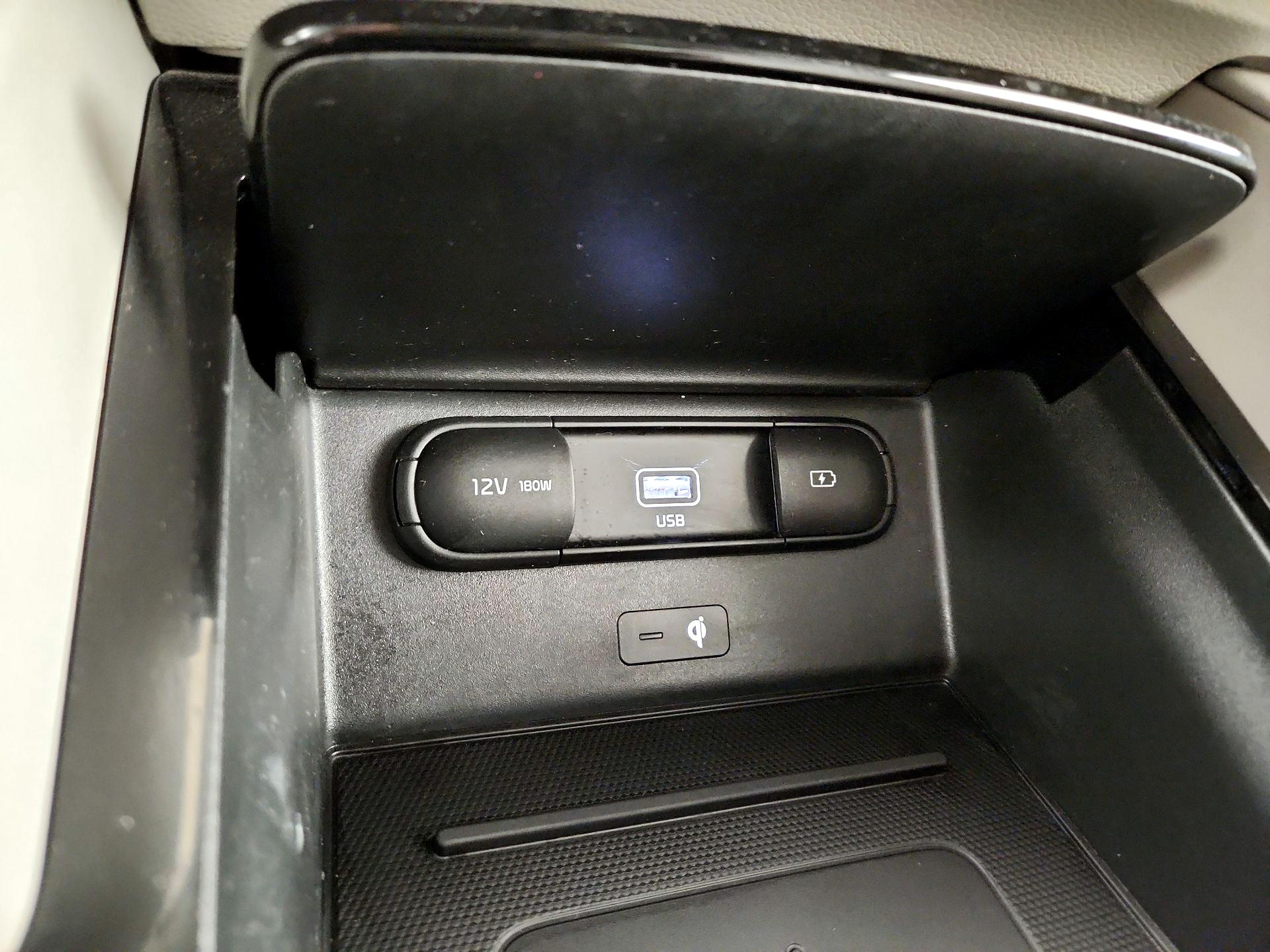 Thumbnail: 2020 Kia Telluride - 19