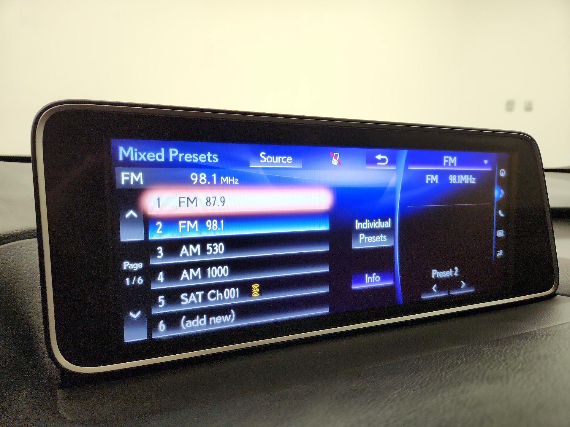 Thumbnail: 2016 Lexus RX - 16