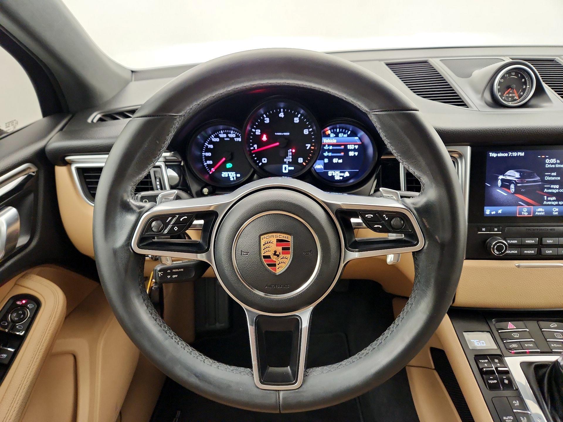 Thumbnail: 2017 Porsche Macan - 10