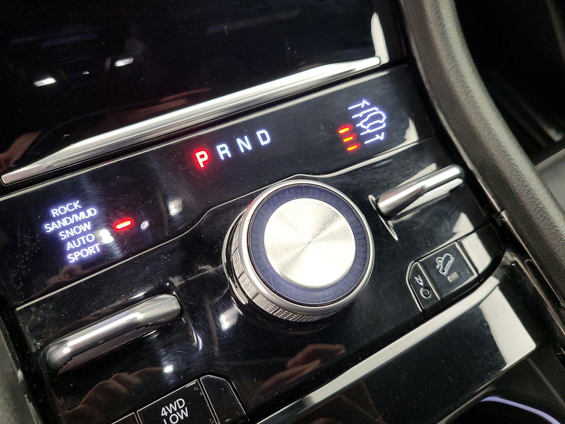 Thumbnail: 2023 Jeep Grand Cherokee L - 17