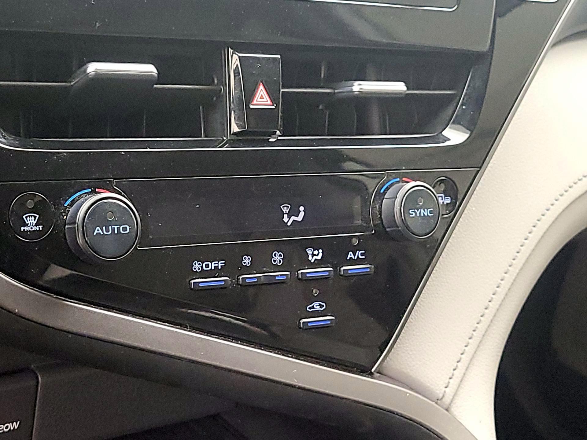 Thumbnail: 2023 Toyota Camry - 16