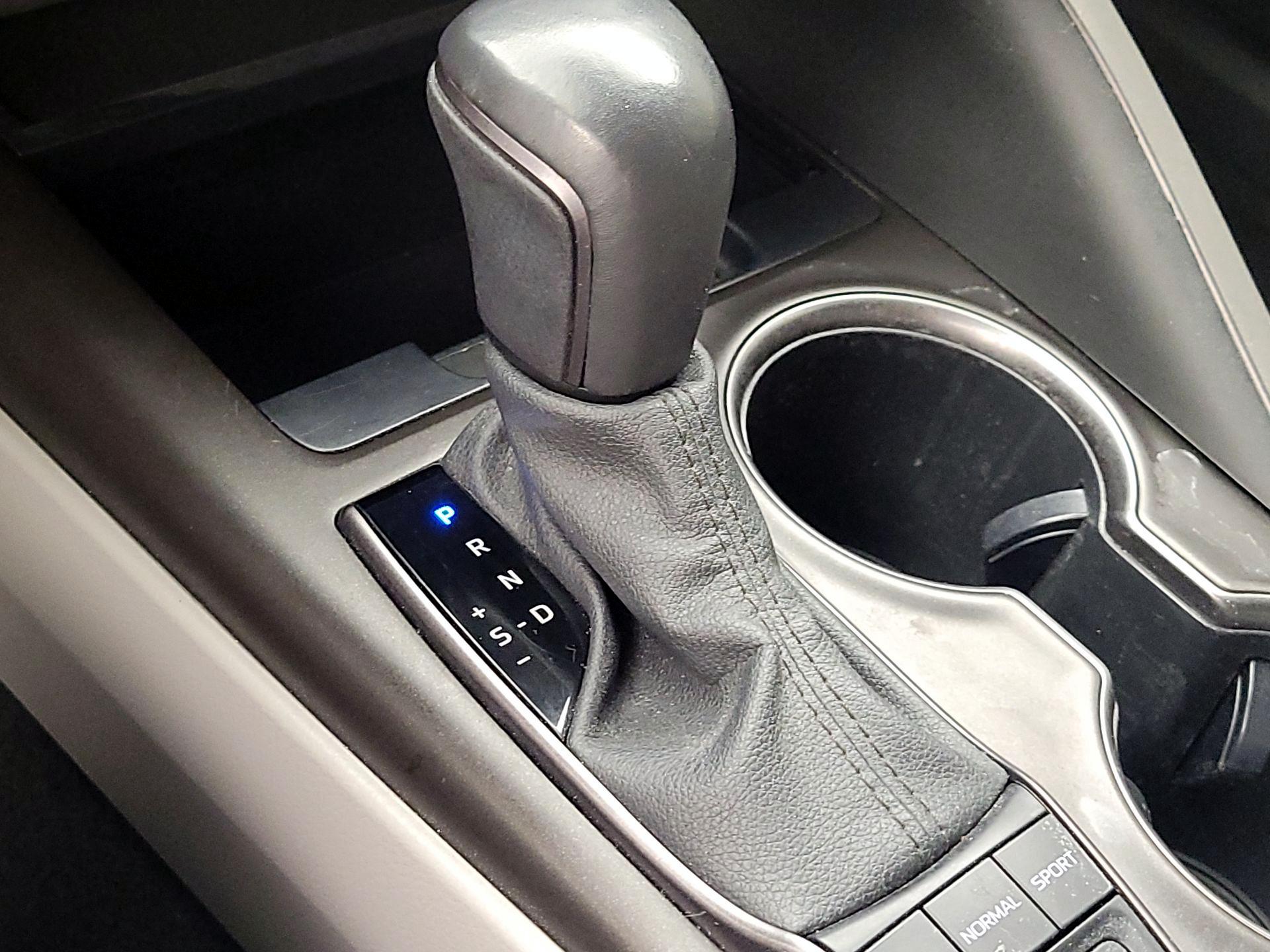 Thumbnail: 2023 Toyota Camry - 17