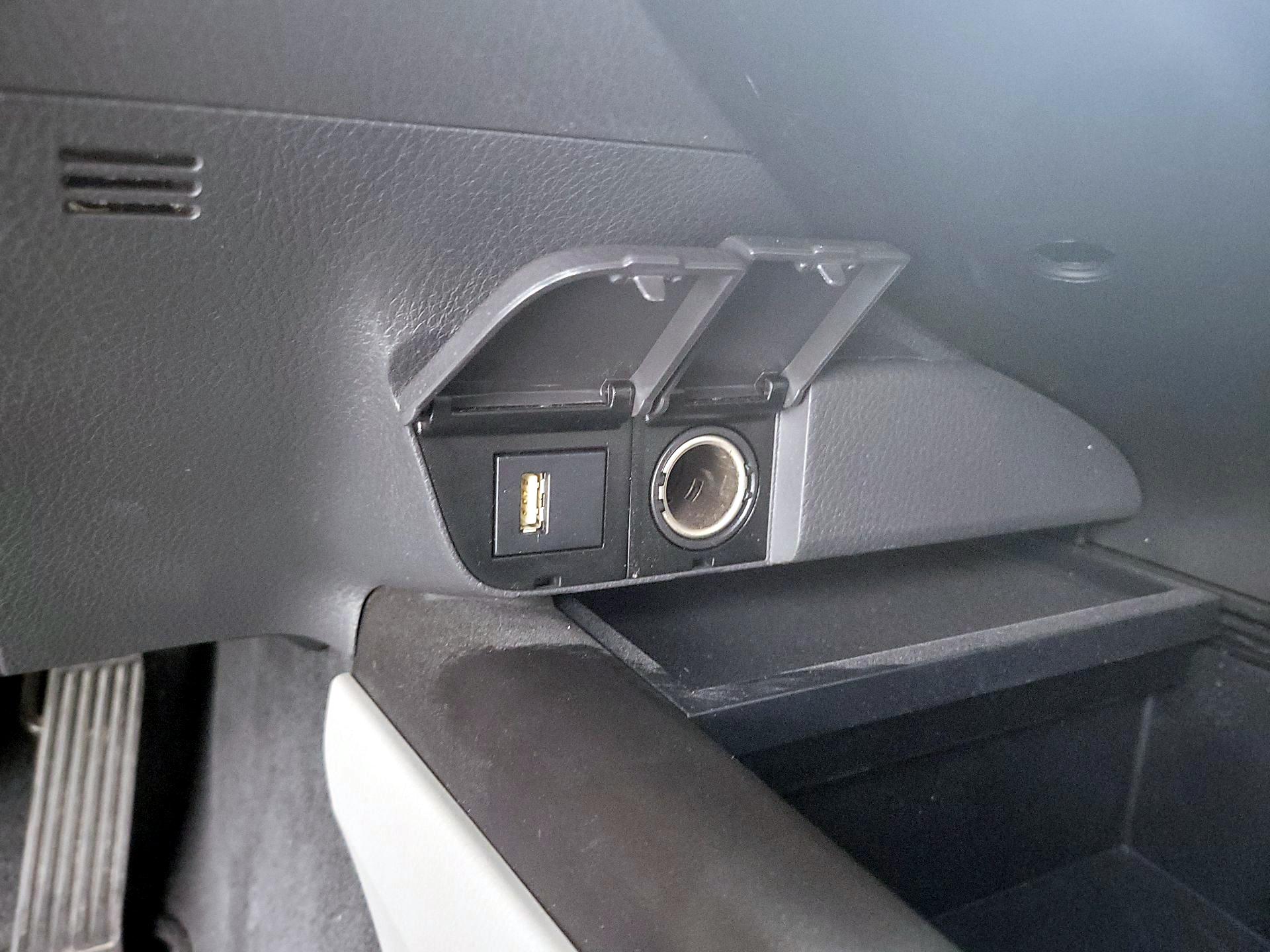 Thumbnail: 2023 Toyota Camry - 18